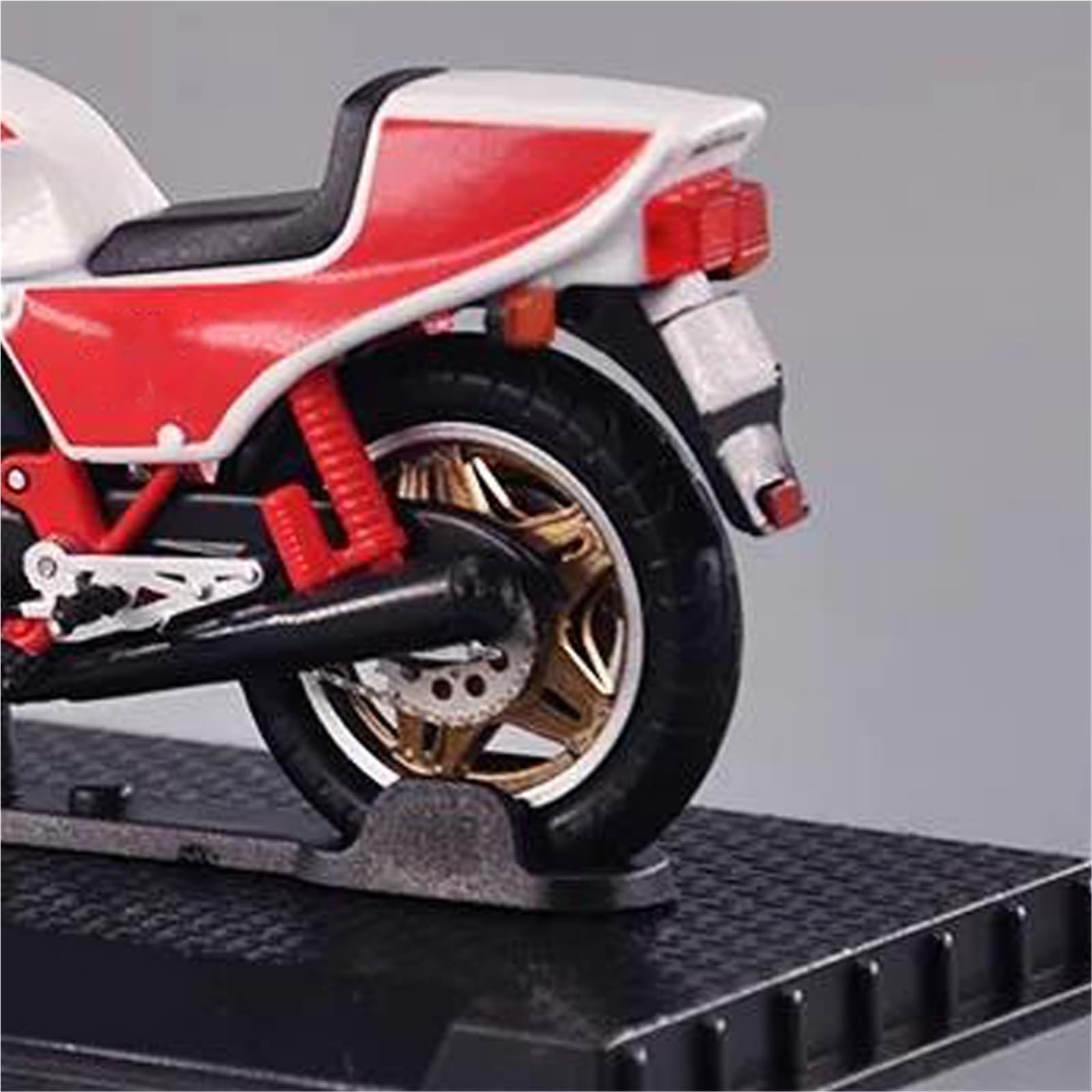 Amazon | 模型玩具 おもちゃの車コレクションギフト 1/24 に適合する
