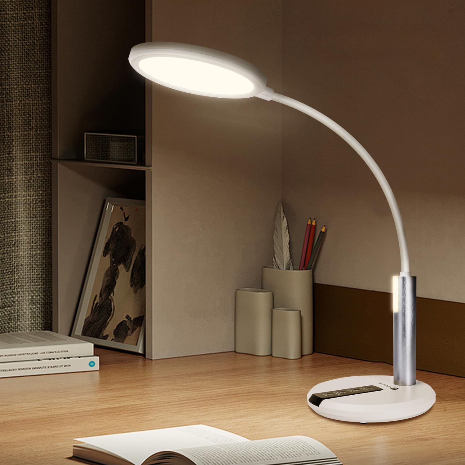 Aigostar Flexo Escritorio, Lampara Escritorio LED, Ajuste Flexible de 360°, 3 Brillo y Temperatura de Color, Cable de 130 cm con Enchufe, Función de Memoria, Blanco