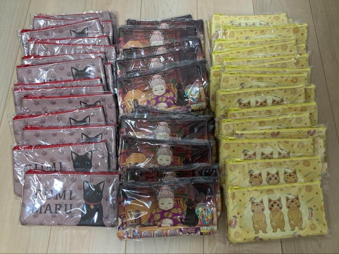 ハウスのパッチワークタペストリー 【77】 ❛にぎやかな街並み