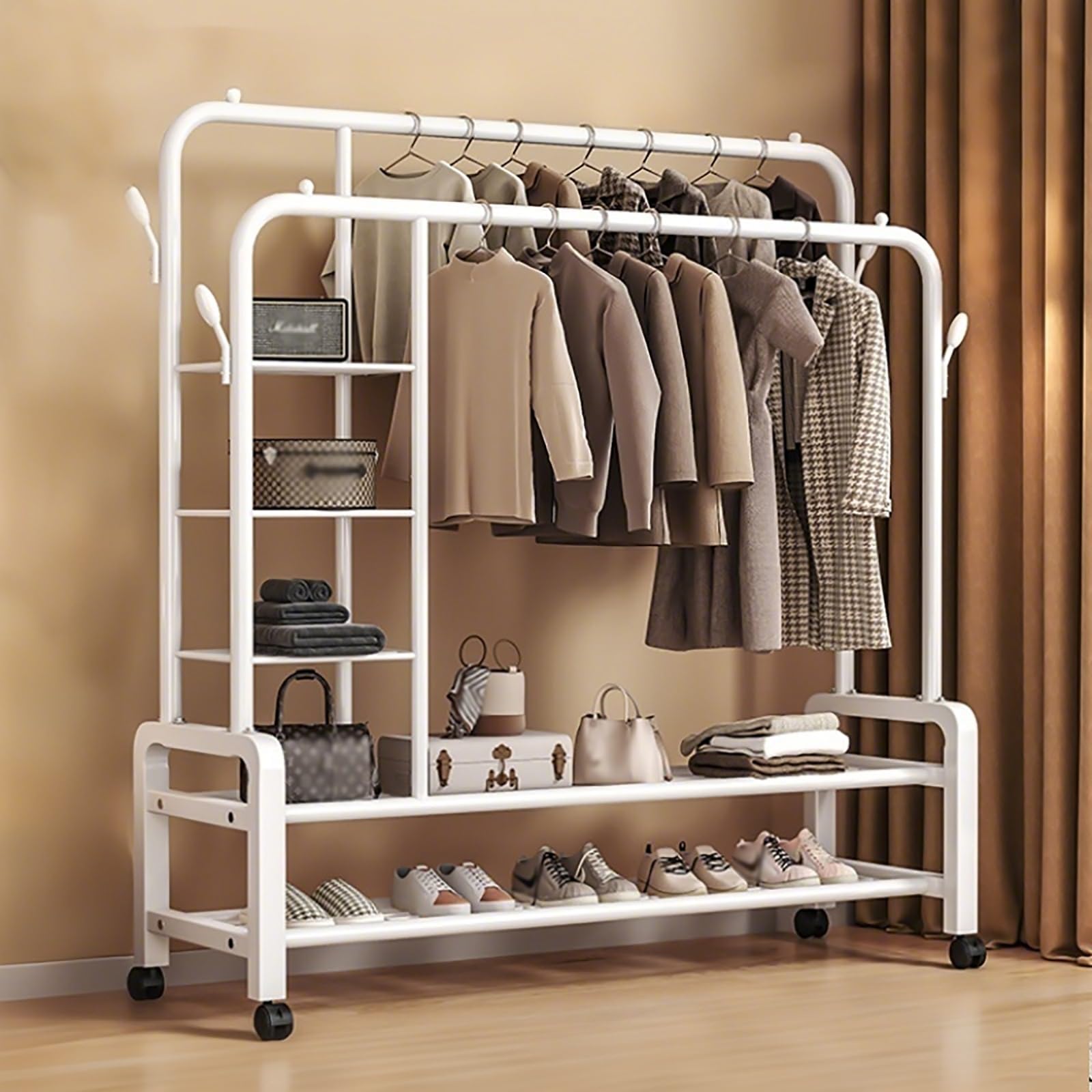 Portant à vêtements mobile au design blanc élégant pour salon moderne