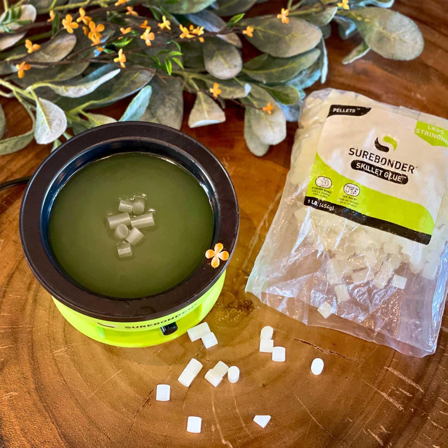 B-2001 L Stringing Skillet Glue Cube Pellets for Crafts and