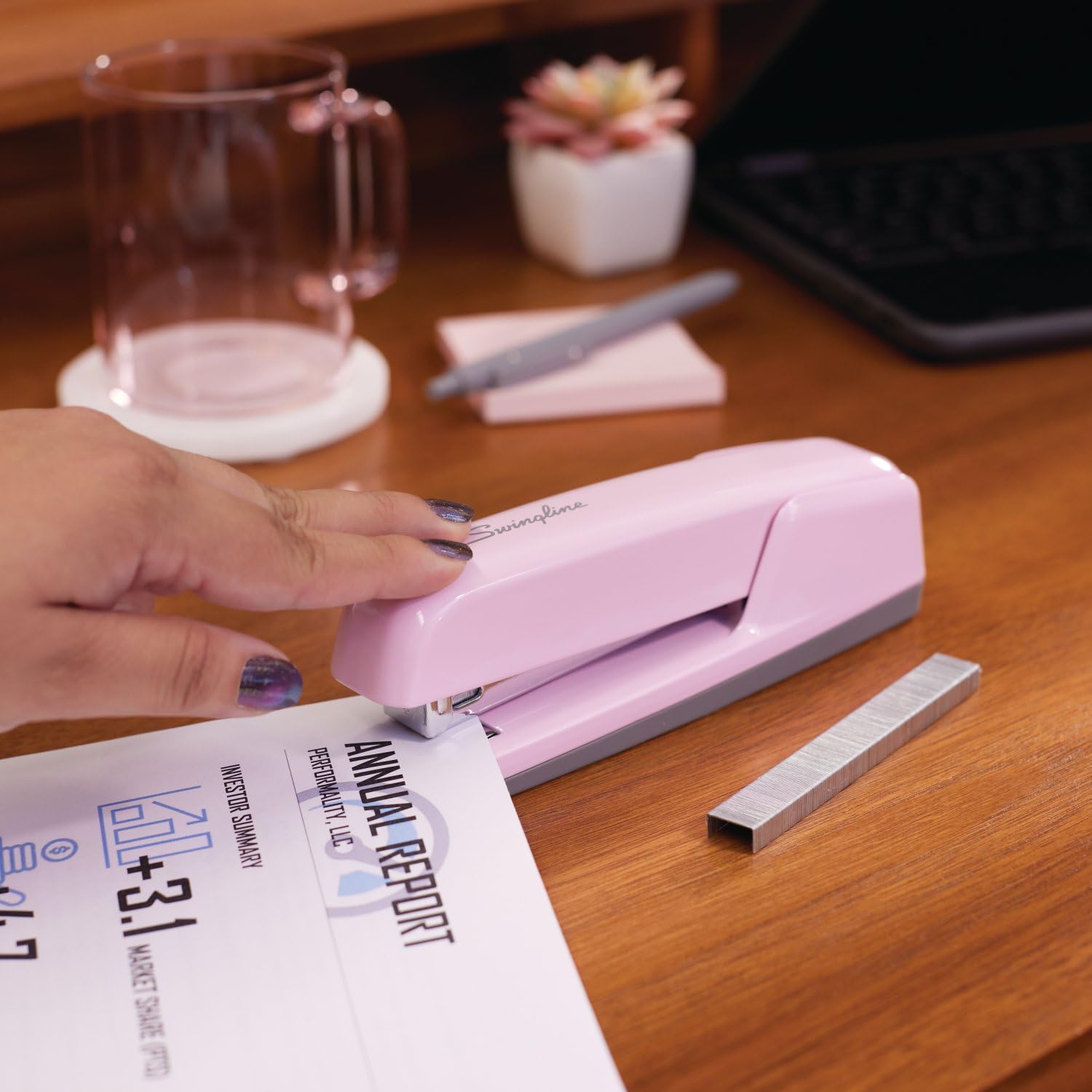 Swingline Stapler, 30 Sheet Capacity, 747 Business Stapler, Jam Free, Metal, Blush Pink (S7074740) - Image 3