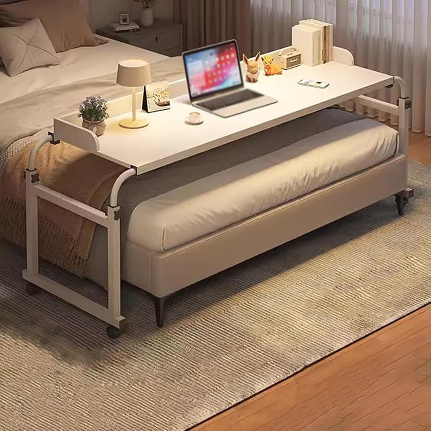Tavolo di Mobilità sopra Il Letto，Scrivania Regolabile in Altezza sopra Il Letto 65-95 Cm Scrivania per Laptop con Rotelle Tavolo per Letto, Divano O Ufficio(Color:Bianco)