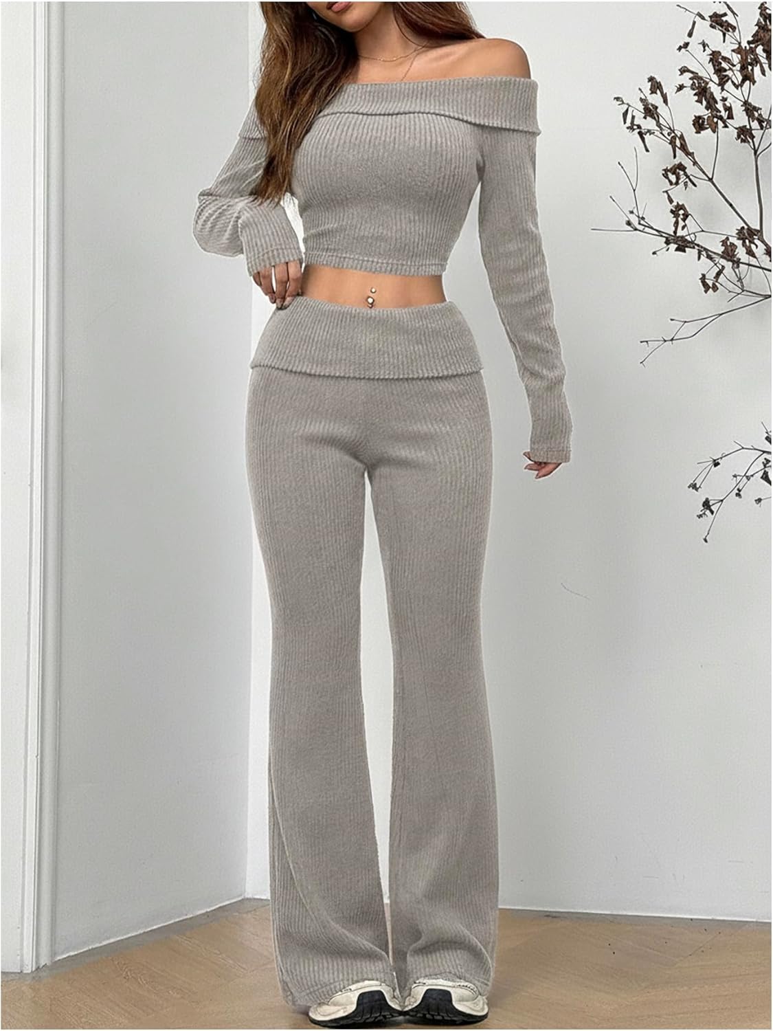 Verdusa Women's Comfiest Airport Outfits 2 Piece Sets Fold Over Off Shoulder Crop Top with Flare Pants - Image 4