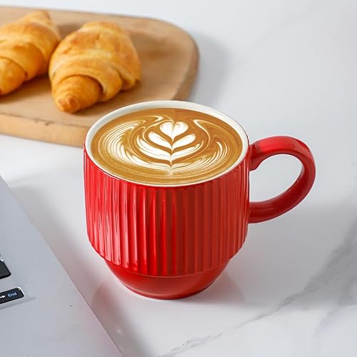 Miniatura 7 de Hasense Juego de 4 tazas de café de 12 onzas con estante, tazas de café apilables rojas de cerámica, modernos juegos de tazas de café acanalado para