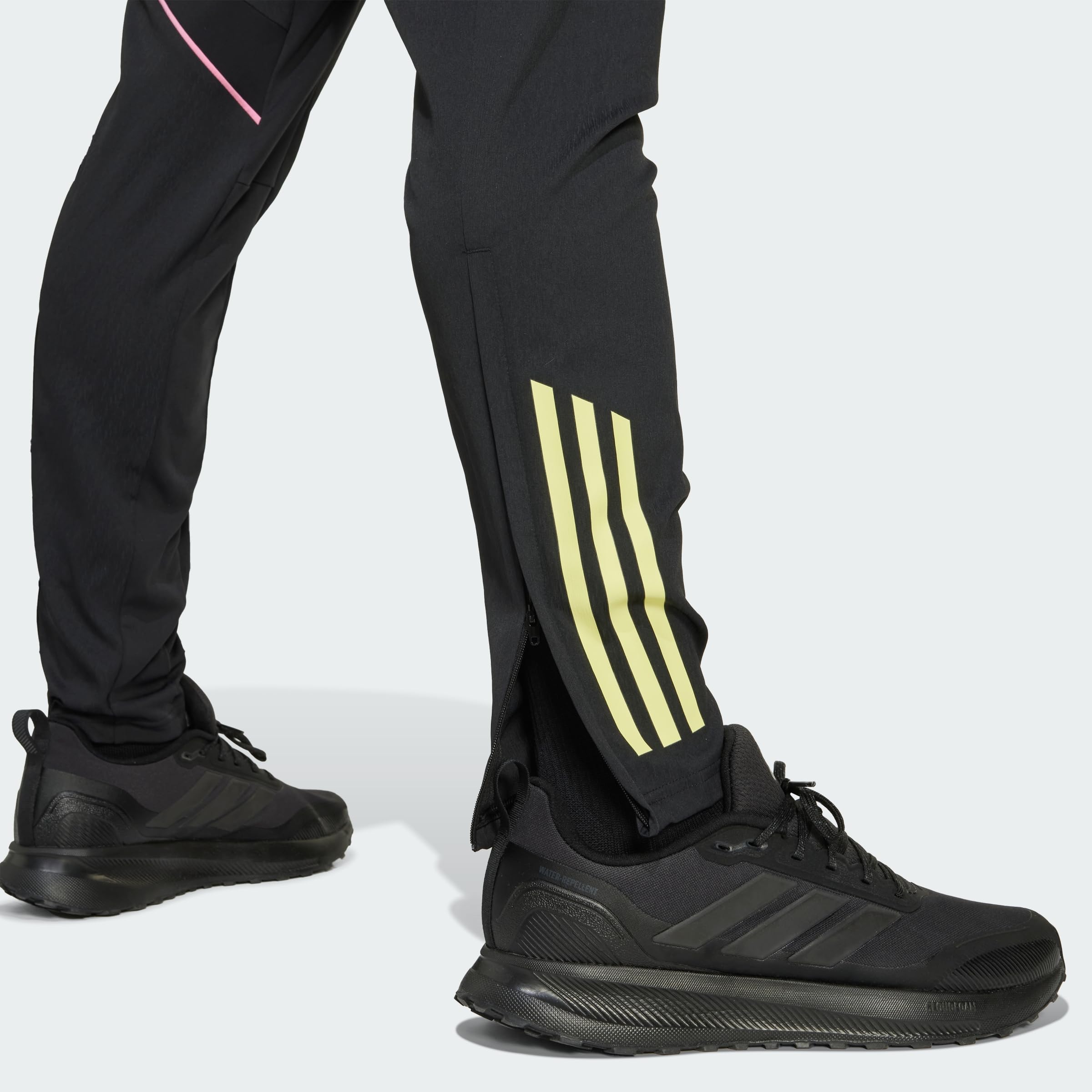 adidas Pantaloni Tuta Rappresentanza Juventus FC Nero Woven 25 26 Presentation (IT, Testo, XS, Slim, Lungo)