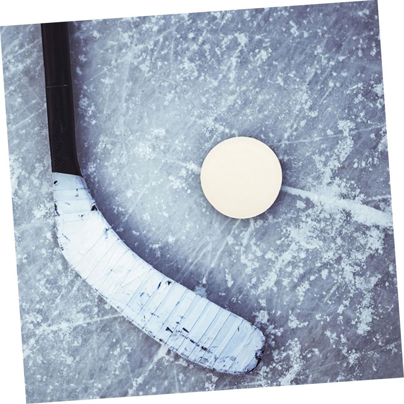 ibasenice 6pcs Multi-Functional PVC Ice Hockey Pucks for Training Practice Durable Skill-Enhancing Practice Pucks for Everyday Use and Competitive Games Glow- Dark