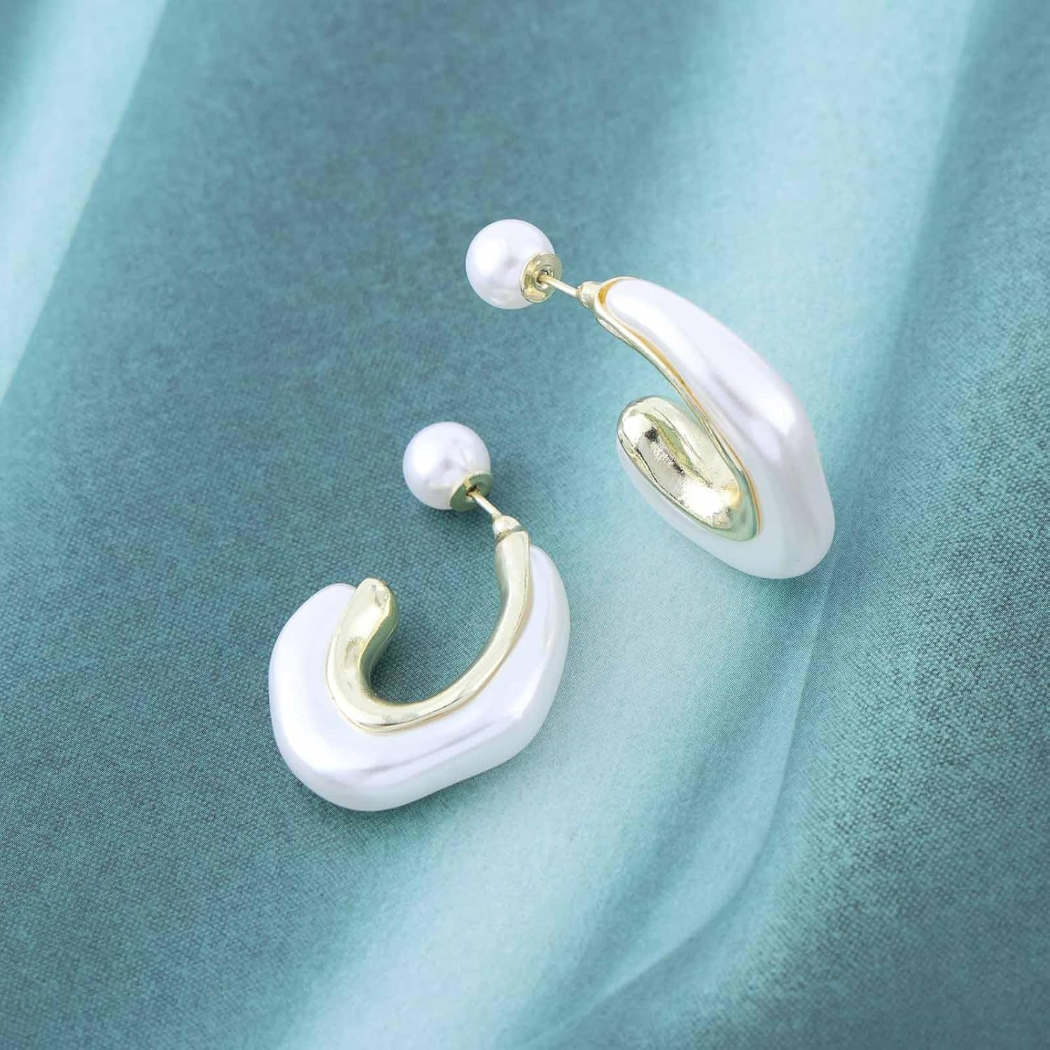 Vintage Pearl Hoop Earrings Pearl C Shape Earrings Chunky Gold Hoop Earrings Boho Pearl Stud Earrings Baroque Pearl Dangle Earrings Jewelry for Women - Image 6
