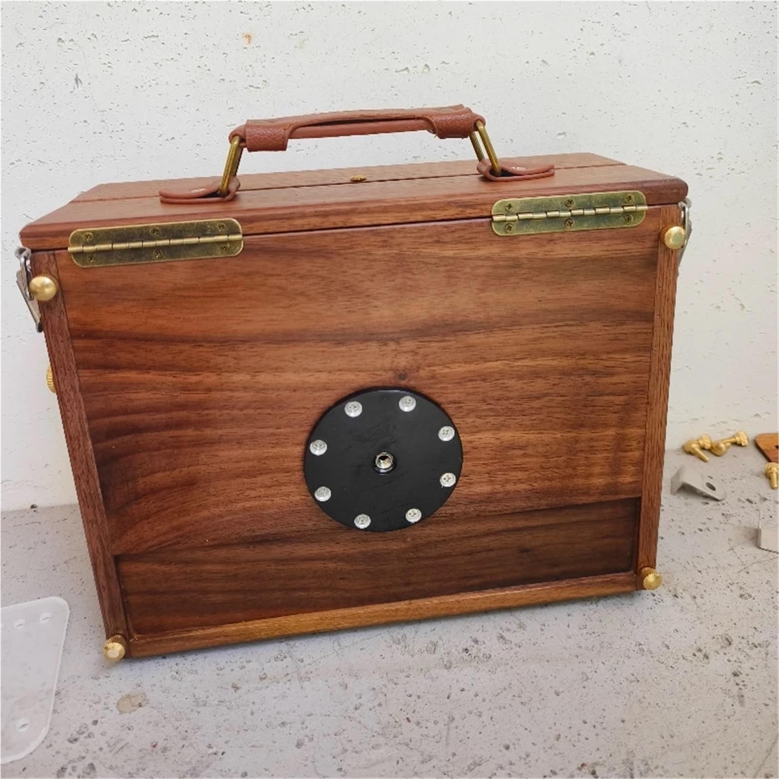 Tragbarer Malkoffer 18 * 24 cm bietet Platz for mehrere Gemälde, tragbarer Skizzier-Wachsöl-Malkasten aus schwarzem Walnussholz,Kartensteckplatz