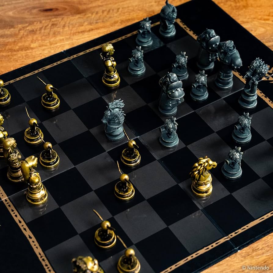 Amazon.com: The Legend of Zelda Collector's Chess Set, Link vs