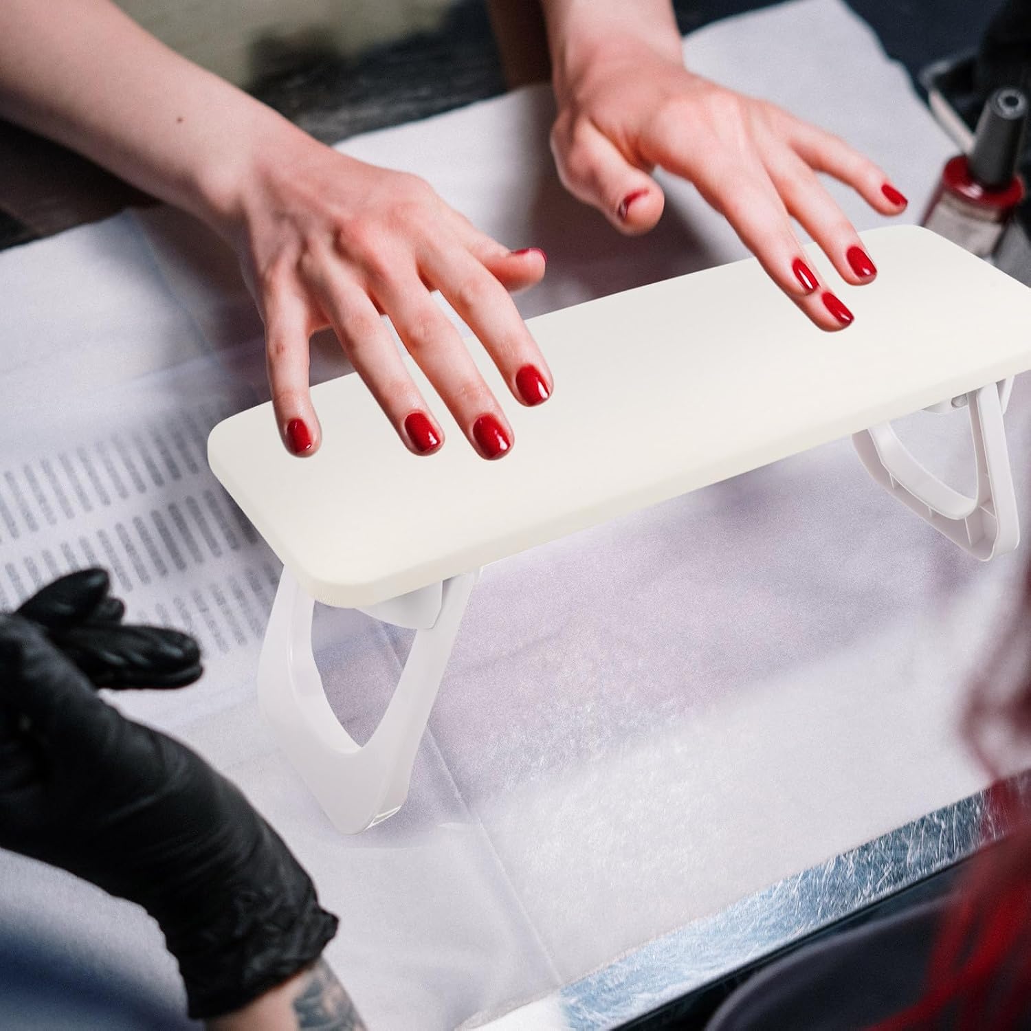 UKCOCO Manicure Hand Rest Cushion with Lightweight Plastic Frame and Adjustable Height Nail Art Hand Pad for Nail Professionals and Beginners
