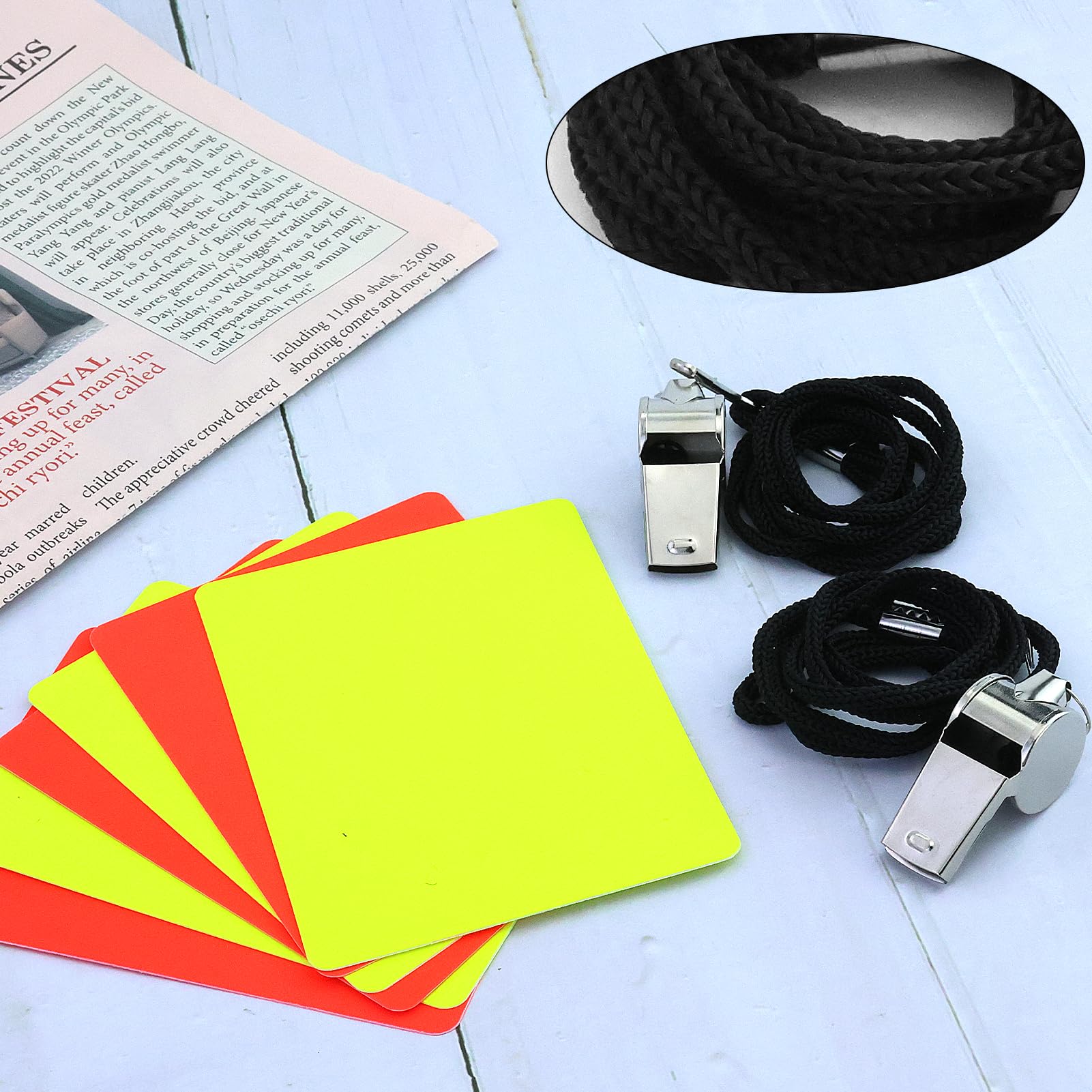 Juego de 6 cartas rojas y amarillas para árbitro de fútbol con 2 silbatos deportivos con cordón, accesorio indispensable para cualquier juego de fútbol