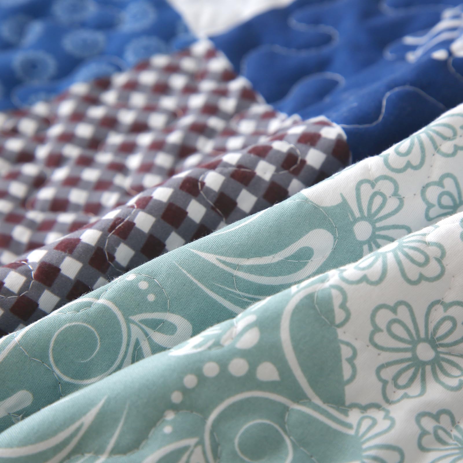 WONGS BEDDING Dessus de lit de 220 x 240 cm, carrés de patchwork matelassés à motif floral, en microfibre, avec 2 taies d'oreiller de 50 x 75 cm, bleu