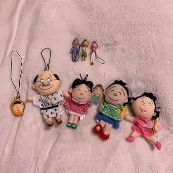 Amazon.co.jp: 長谷川町子美術館 指人形 ストラップ ぬいぐるみ サザエ