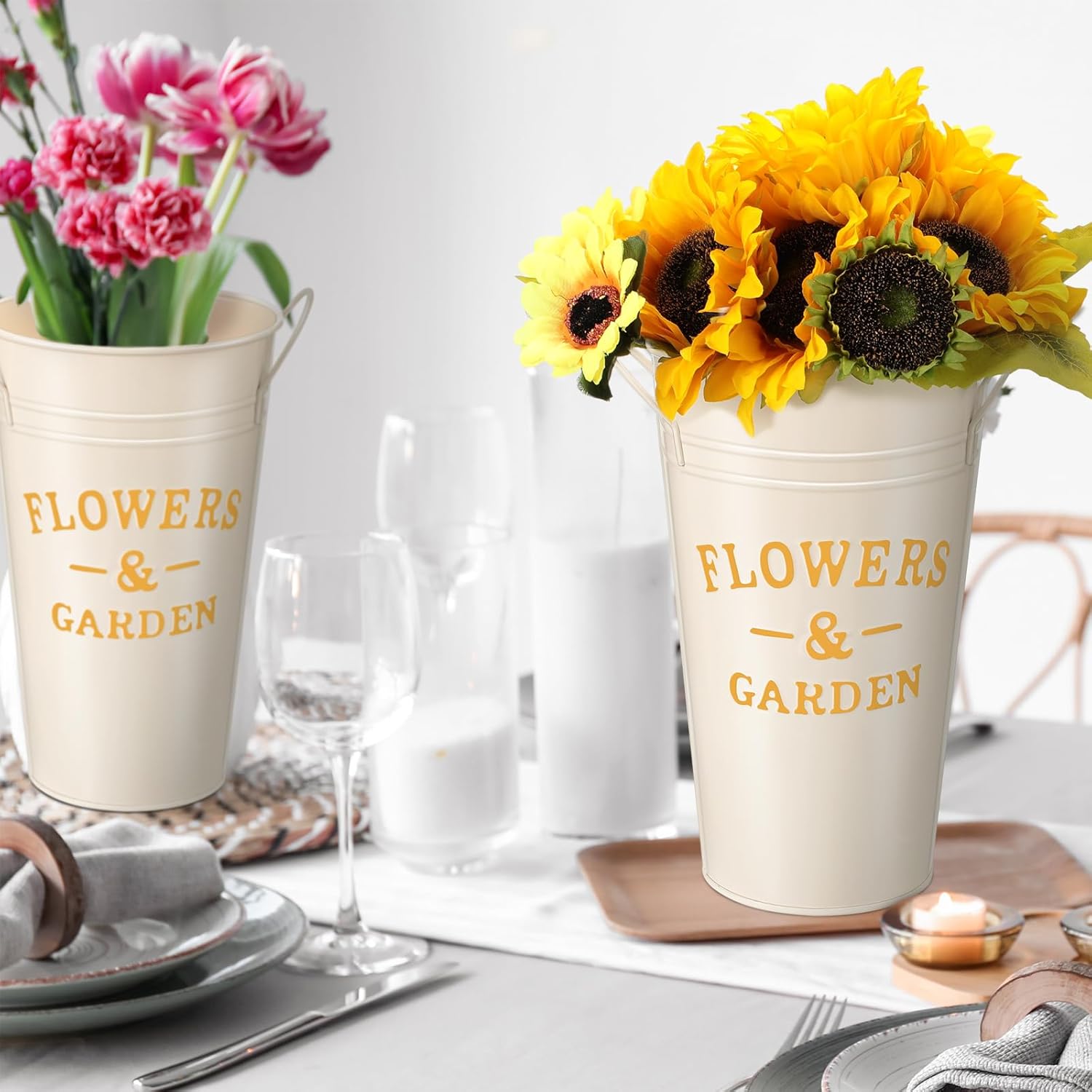 Roshtia Set of 4 Vintage Metal Flower Vases 12 In Tall Rustic Flower Bucket Metal Vase with Handle Farmhouse French Bucket Table Centerpiece Rustic Home Decor for Floral Arrangement Home Wedding Floor