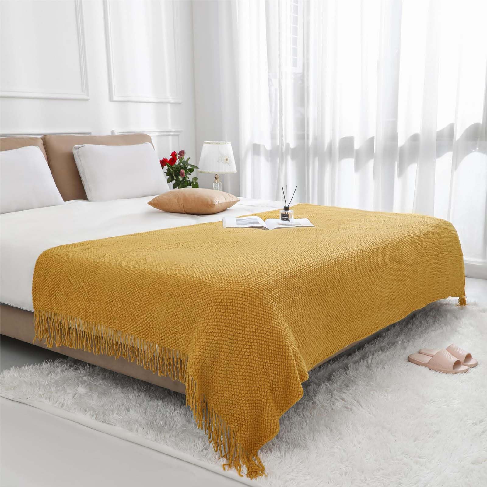 Couverture tricotée à pompons 130x220cm et housses de coussin en teintes de terre