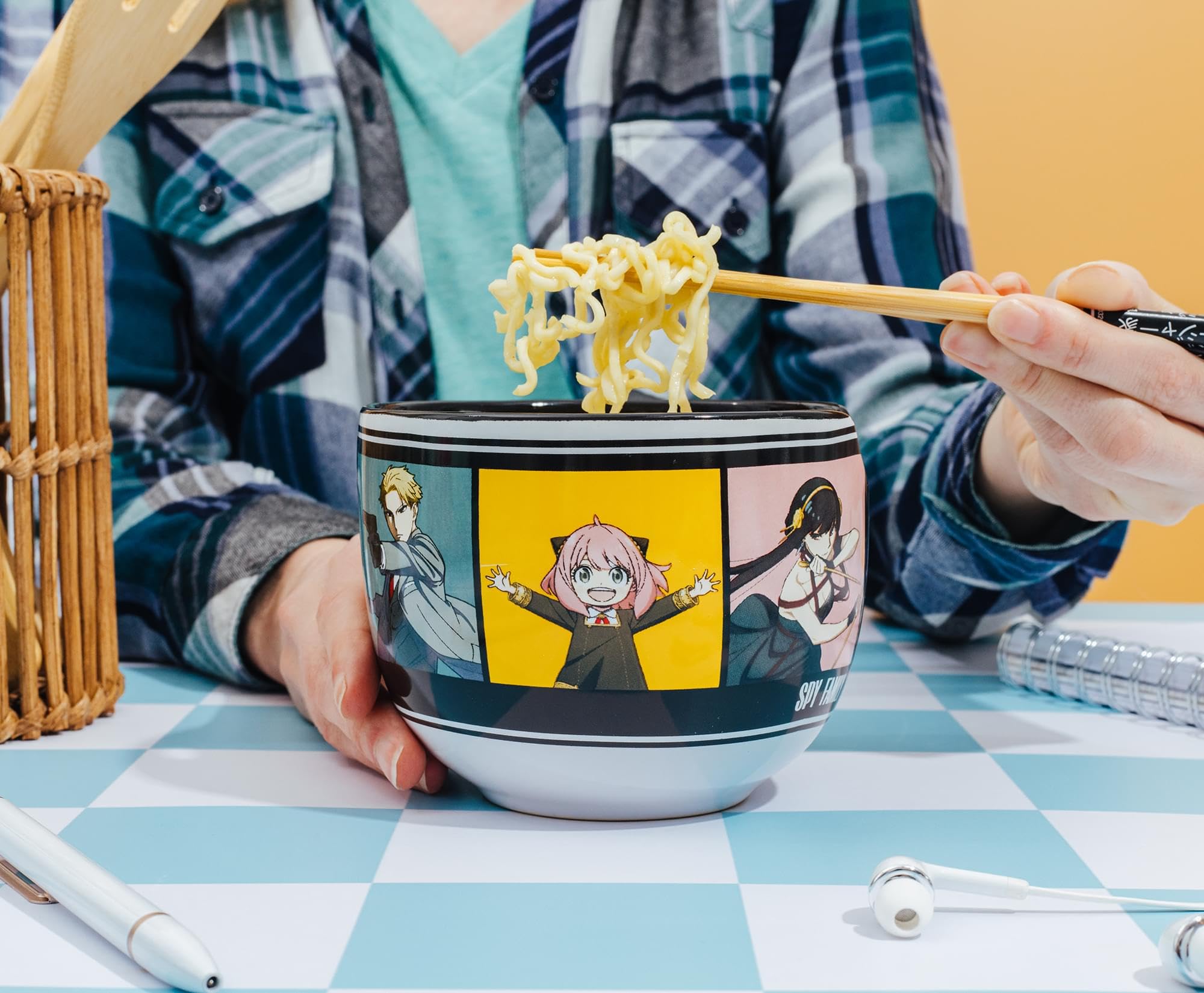 Spy x Family Character Grid Ramen-Schüssel und Essstäbchen-Set, 590 ml