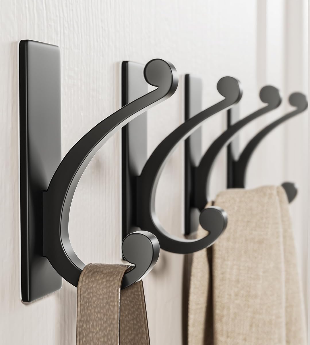 Gancho de pared adhesivo para toalla/abrigo – Extra pegajoso de acero inoxidable de 10 libras, colgador adhesivo para baño o ducha, negro mate, paquete de 4