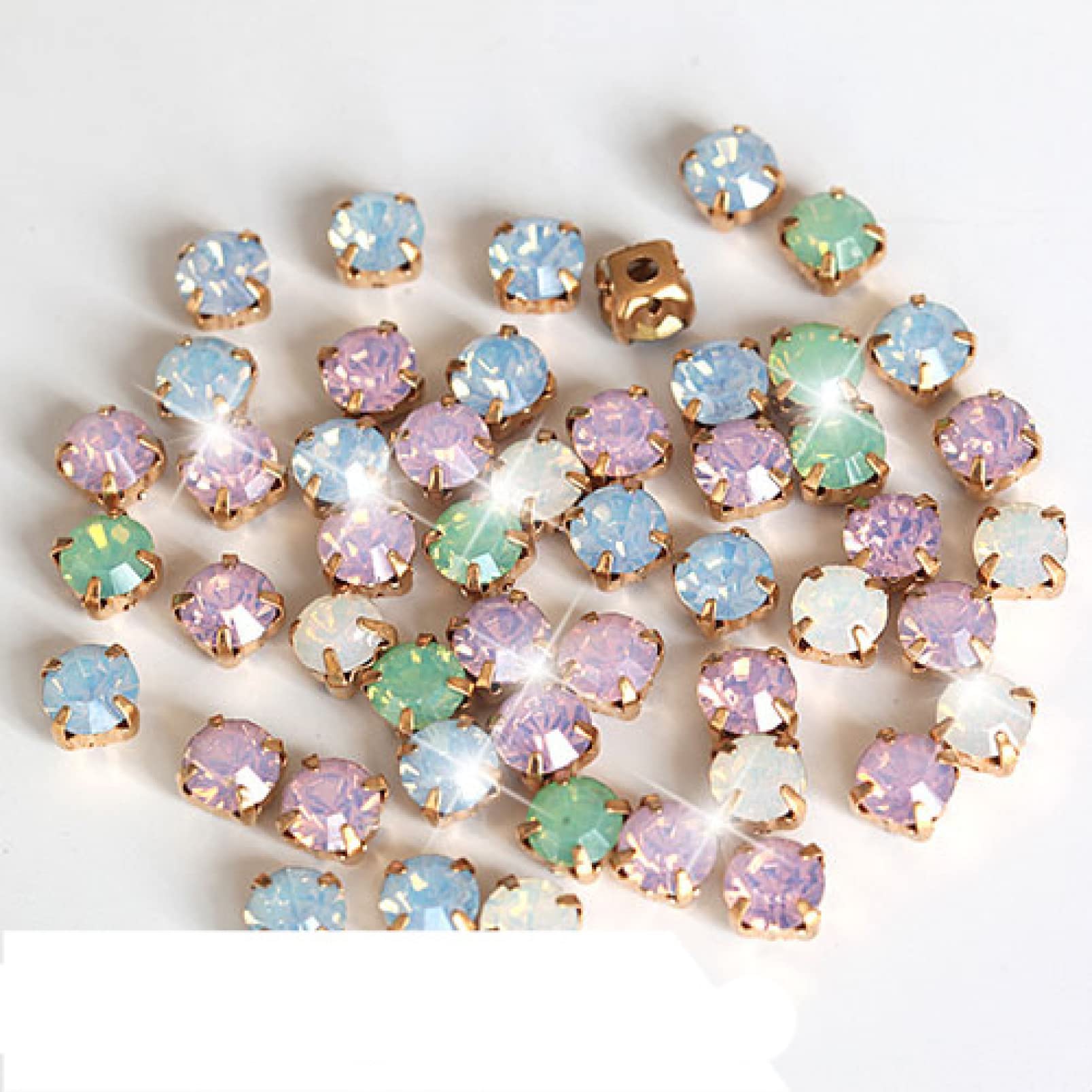 Pierres précieuses en Strass Lot de 100 Strass en Verre à Coudre en résine de Couleurs opales mélangées avec Griffe dorée et Cristal à Dos Plat
