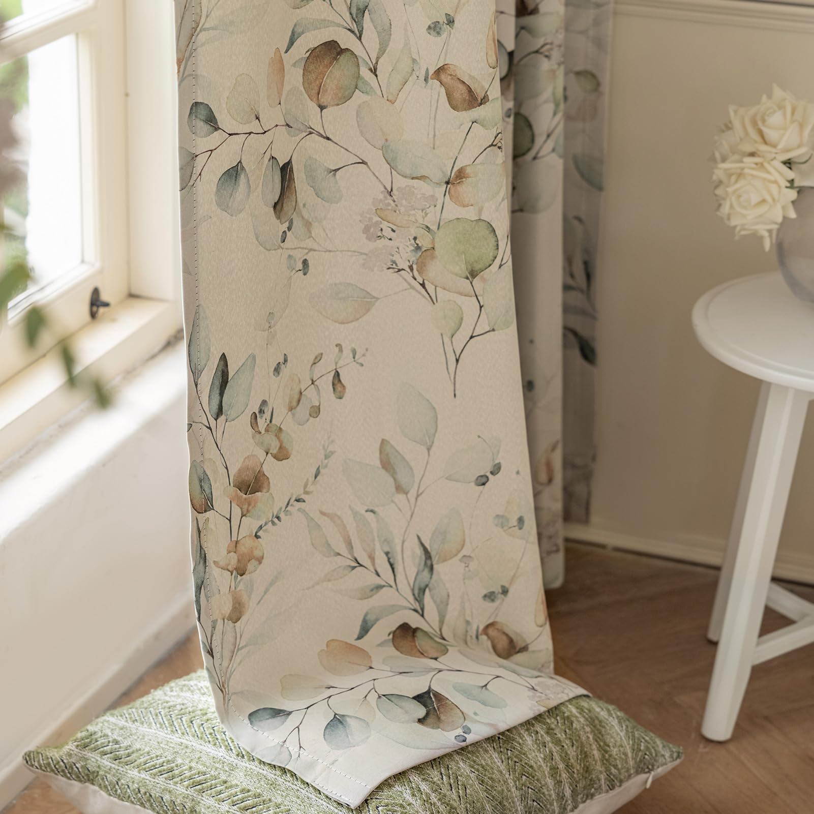 SUOUO Braune Verdunkelungsvorhänge mit Blumenmuster für Schlafzimmer, Gemustert, grünes Blatt, H 225 x B 140 cm, 2er-Set, Raumverdunkelung, Fenstervorhänge für Wohnzimmer