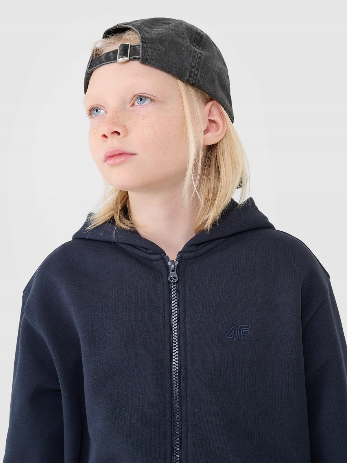 4F Bluza dresowa rozpinana z kapturem chłopięca