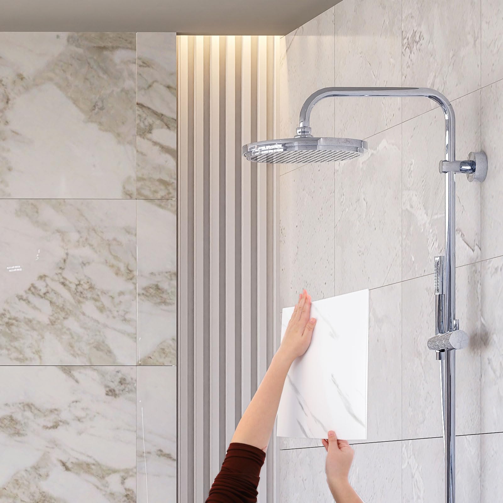 QUARKZMAN 15pz Piastrelle in Marmo Adesive, Pannello Murale Impermeabile per Retrocucina, 12"x12" Piastrelle Adesive in PVC per Doccia per Bagno, Cucina, Soggiorno, Design Bianco Elegante