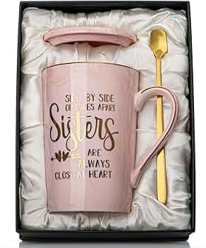 Gepersonaliseerde mokken - illustratie twee vriendinnen, Cadeau haar, Cadeau vriendin, Cadeau zus, Grappige cadeaus, Kleine cadeautjes, Cadeau, Cadeau idee kopen Gepersonaliseerde mokken - illustratie twee vriendinnen, Cadeau haar, Cadeau vriendin, Cadeau zus, Grappige cadeaus, Kleine cadeautjes, Cadeau, Cadeau idee kopen