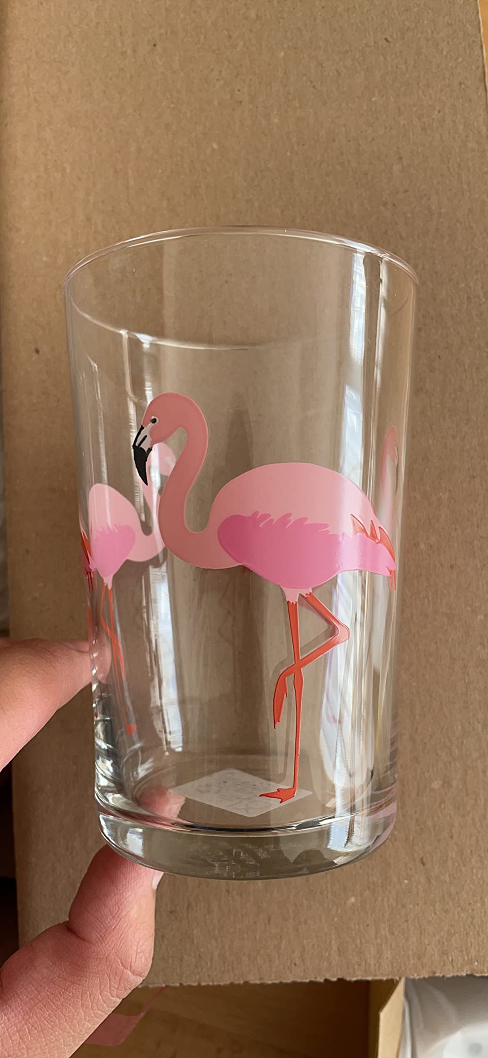 Sélection de petits et grands verres de la gamme Sommarfint, par Ikea of Sweden. - Des flamants roses. - France