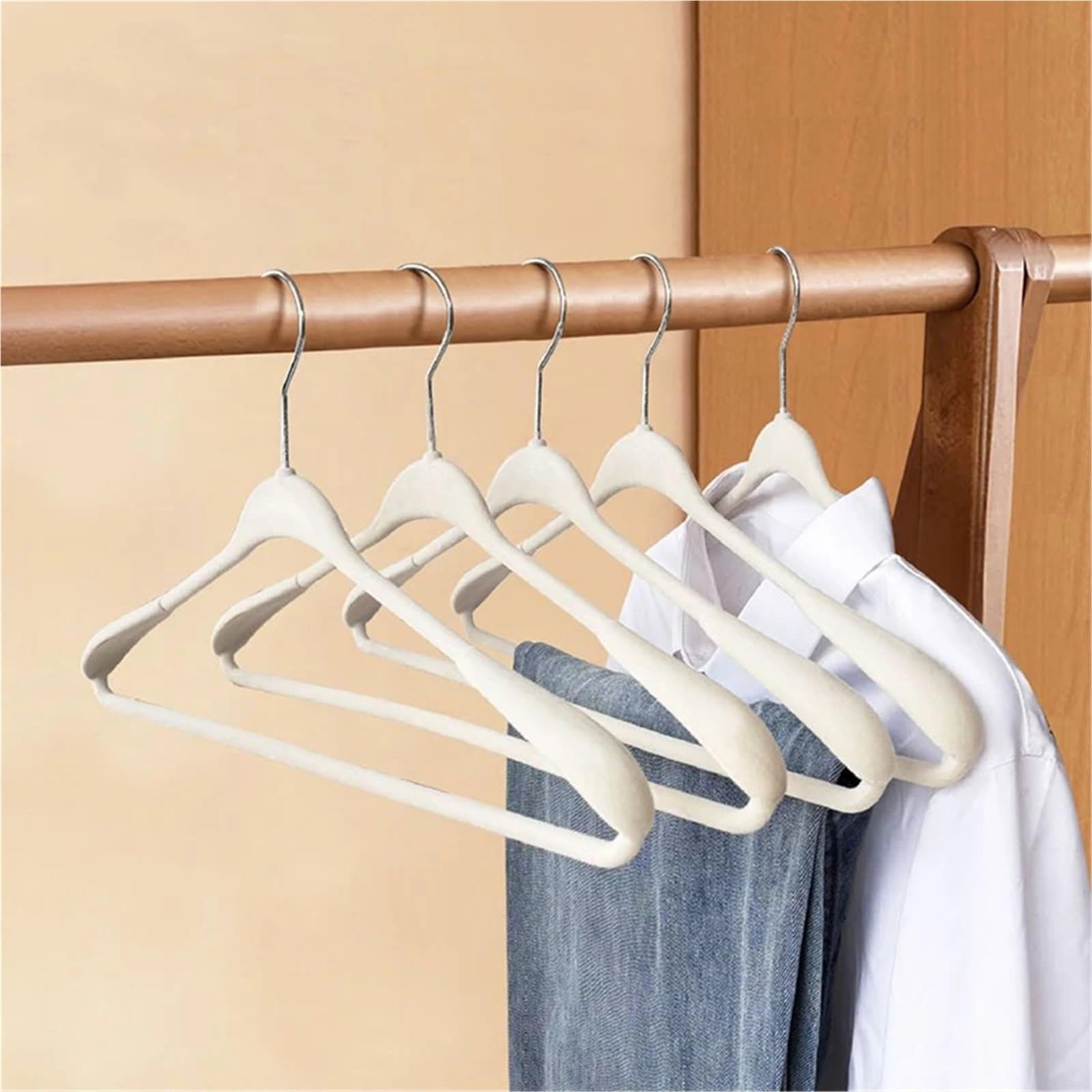Perchas de Terciopelo Ahorran Espacio, Perchas Antideslizantes con Hombros Anchos y Acabado, Perchas Robustas Versátiles Multiusos Resistente y Ligero, para Prendas Superiores