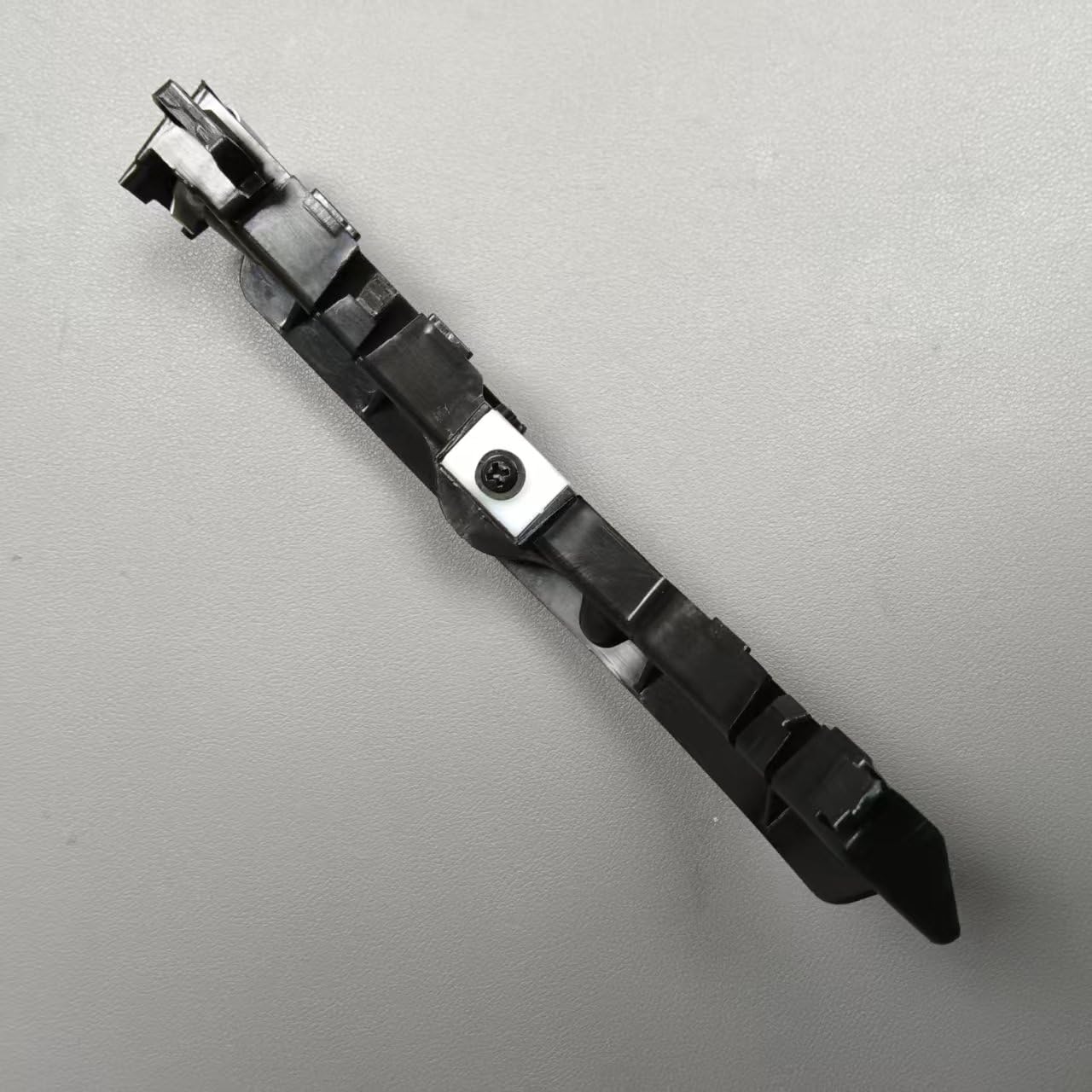 Front Bumper Bracket (One Pair) 68024342AD 68024343AD