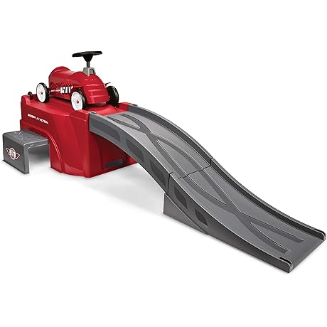 Radio Flyer Flyer 500 Ride-On with Ramp and Car, Red