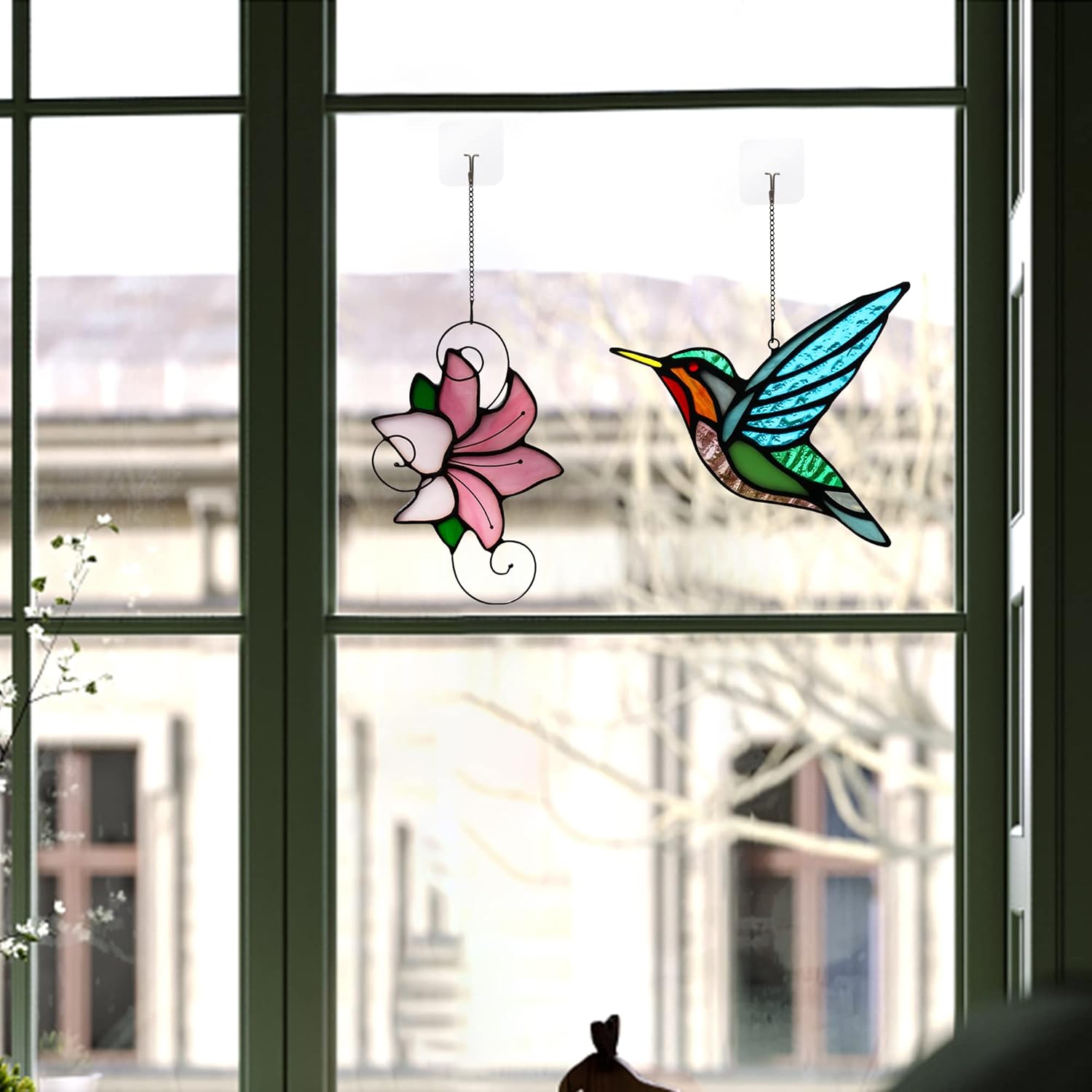 Lily Flower Stained Glass Window Hangings,Bloom Tiger Lily Flower Suncatcher for Window Decoration,Flowers Decoration Housewarming Gift, Wedding Gifts for Her (Lily Flowers)