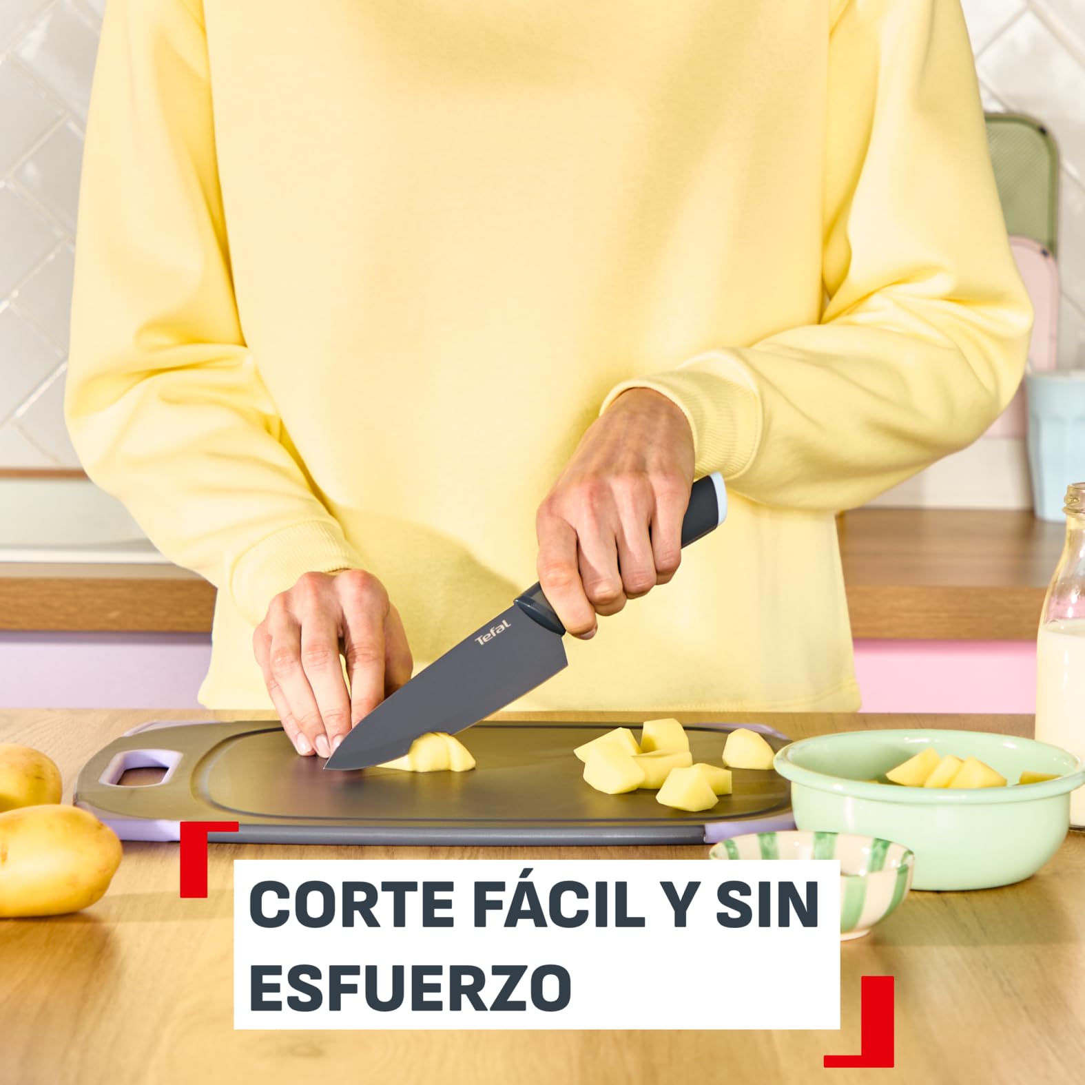 Tefal Slicy Knives, Set de 4 cuchillos + Bloque: Chef 15 cm, Santoku 12 cm, Utilitario 12 cm, Pelador 9 cm y, Cuchillas antiadherentes, Almacenamiento fácil, Colores identificativos