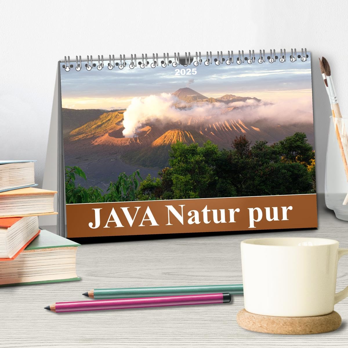 JAVA Natur pur (Tischkalender 2025 DIN A5 quer), CALVENDO Monatskalender: Java, eine der vier großen Sundainseln, lockt Besucher aus aller Welt an. (CALVENDO Natur)