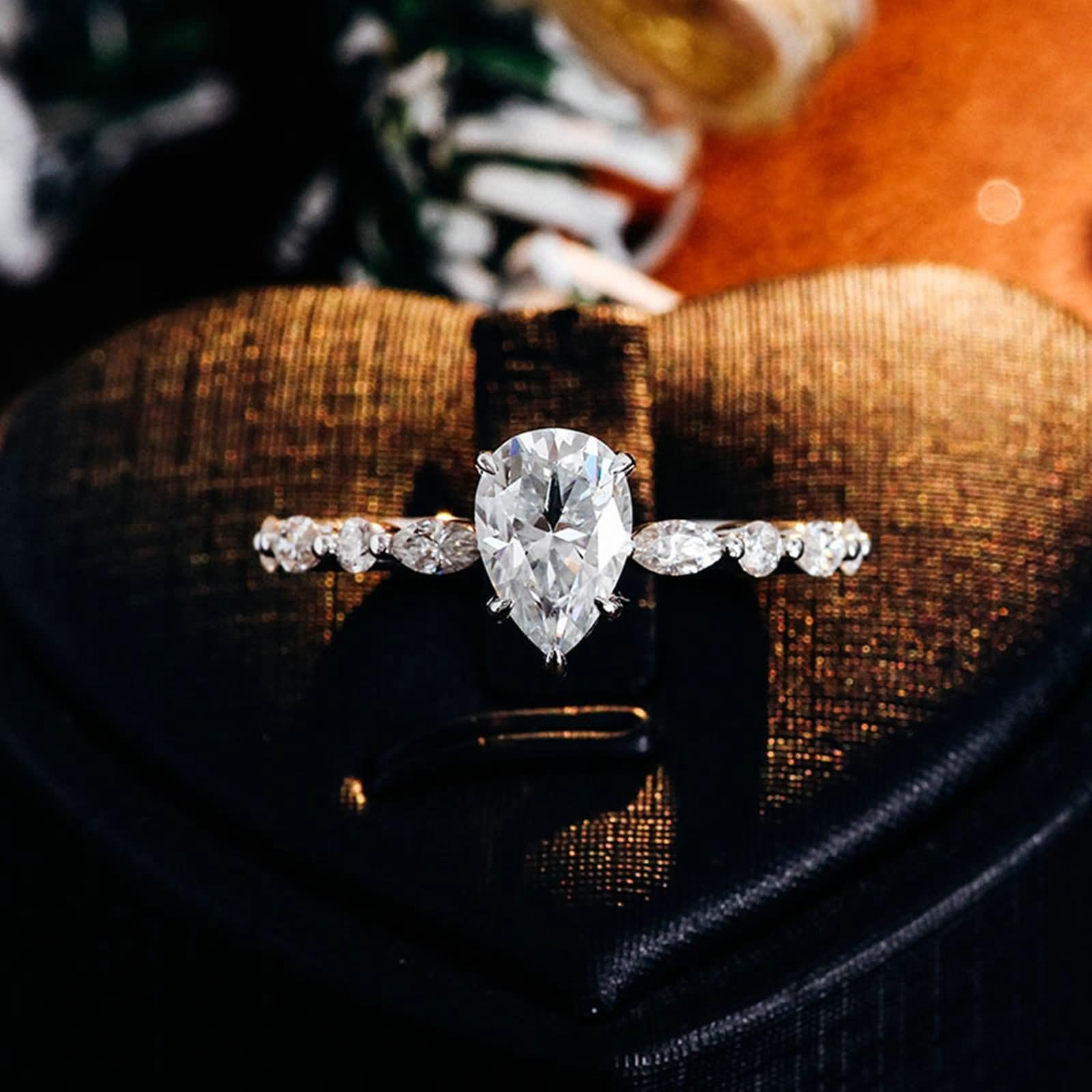 Anello indice da donna, anello di fidanzamento da donna, fantasia con moissanite bianca da 1/2/3 carati a forma di pera, in oro bianco