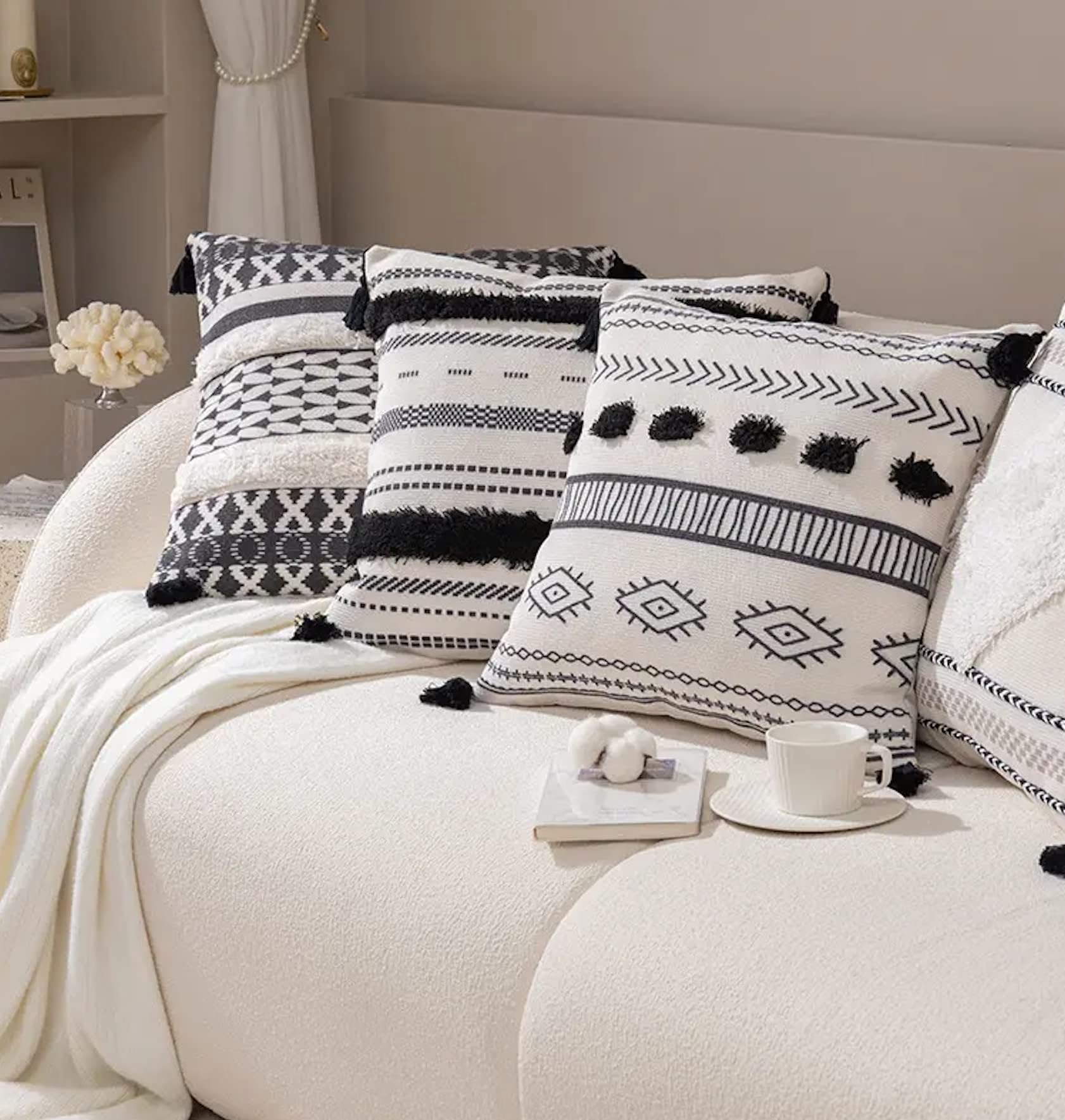 MODERN HOMES Black and White Tufted Cotton Decorative Cushion Covers Bohemian Design (16x16 inch, Set of 4)