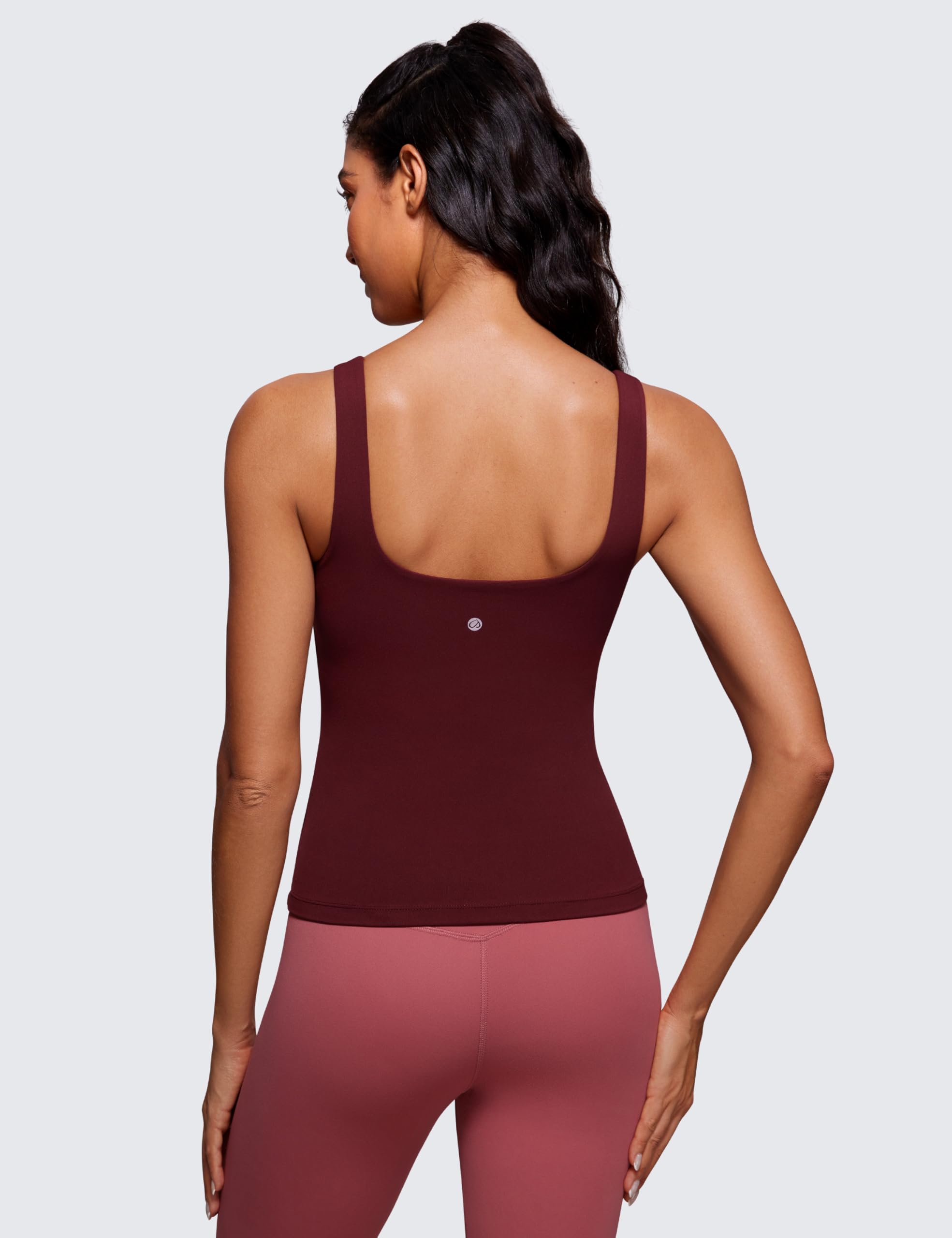 CRZ YOGA Butterluxe Yoga Camisola Cuello en U | Soporte Ligero, Sujetador Incorporado, Almohadillas Extraíbles, Extremadamente Suave, U Atrás, Tirantes Anchos, para Mujer