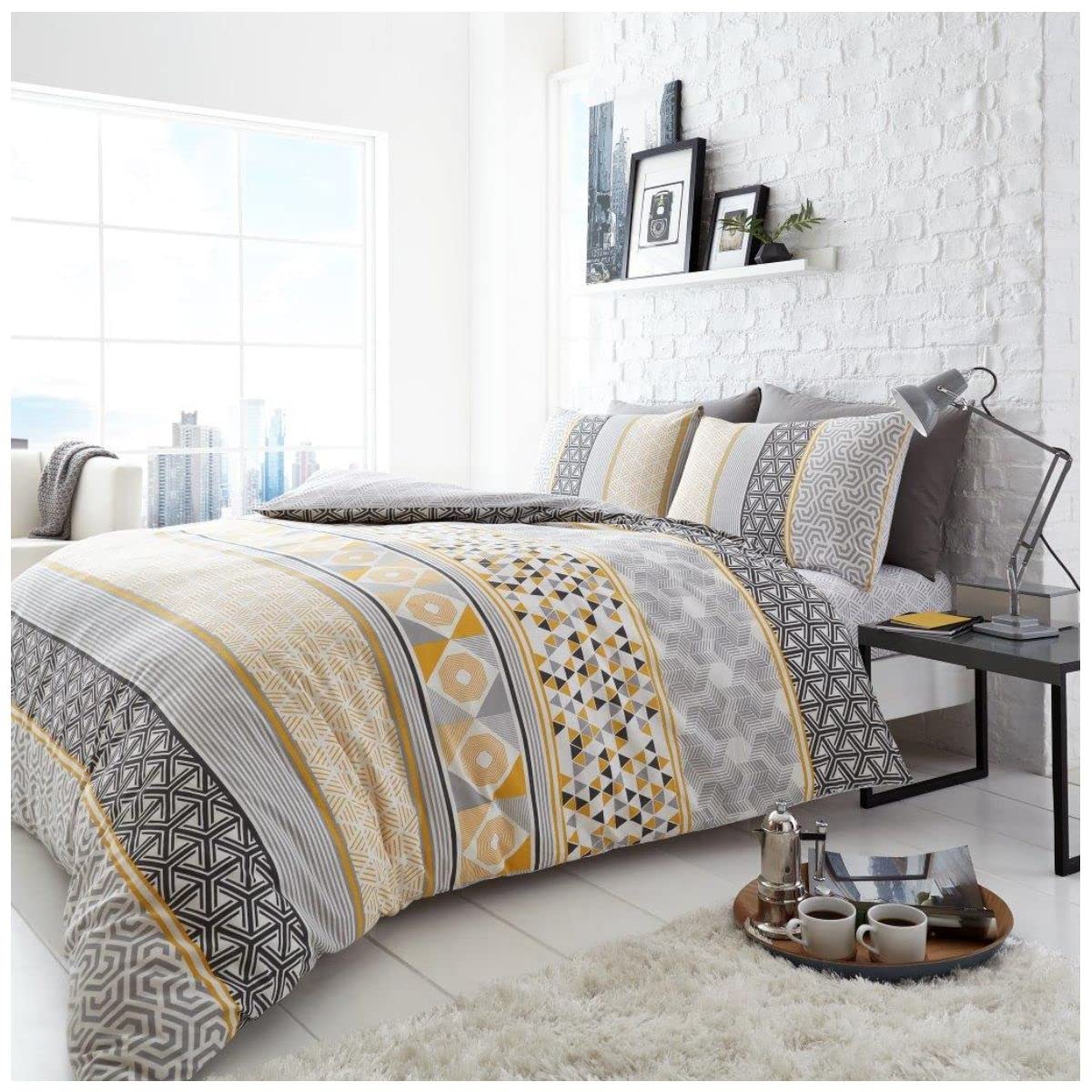 GC GAVENO CAVAILIA Polycotton Stripe Kingsize Bedding, Reversible Geometrical Duvet Cover with Pillowcases, Easy Care Printed Quilt Set, Mustard