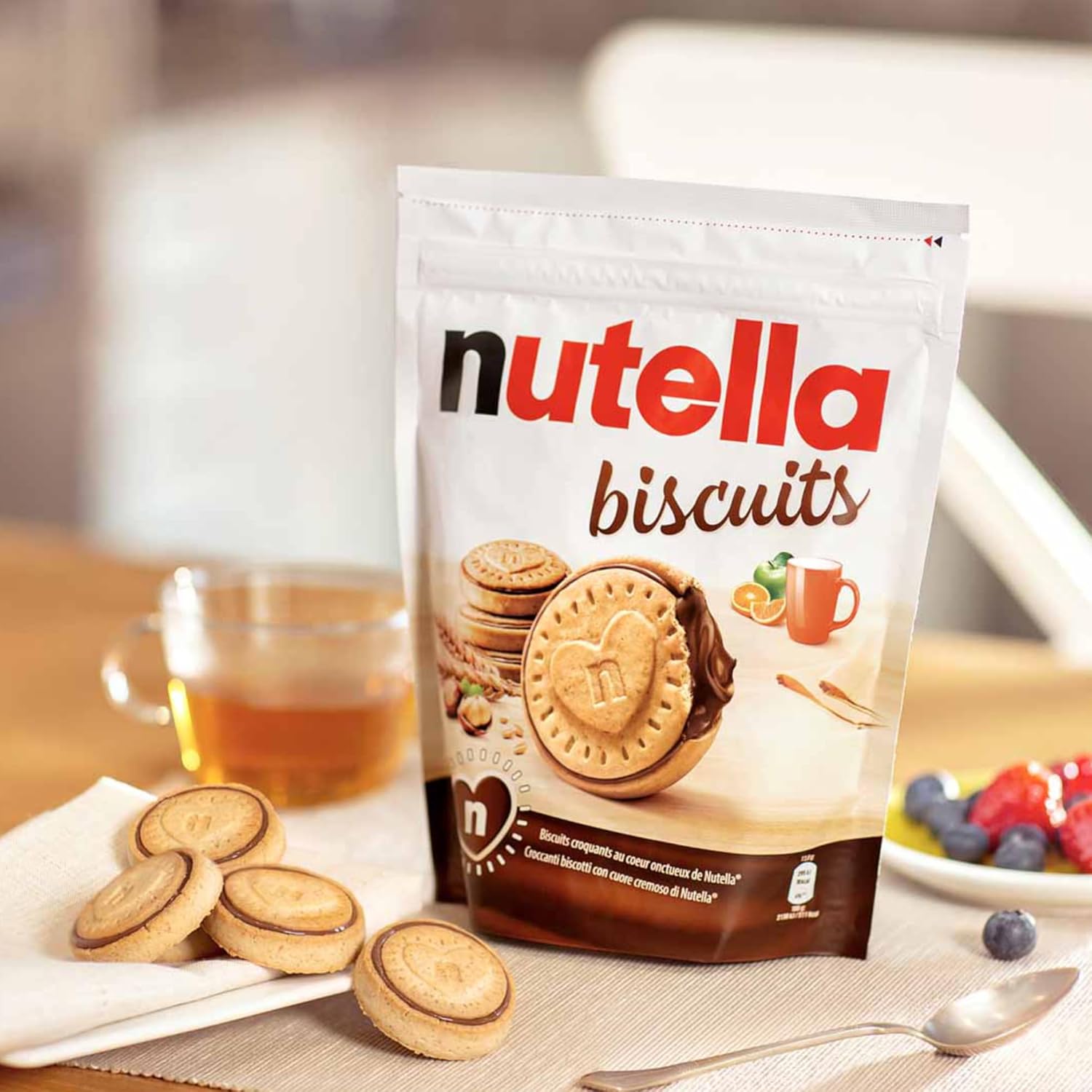 Nutella Biscuits - Croccanti Biscotti con un Cremoso Ripieno di Nutella, con Farina di Frumento e Zucchero di Canna, Ideali come Colazione, Snack e Merenda, Confezione da 304 gr - Immagine 2