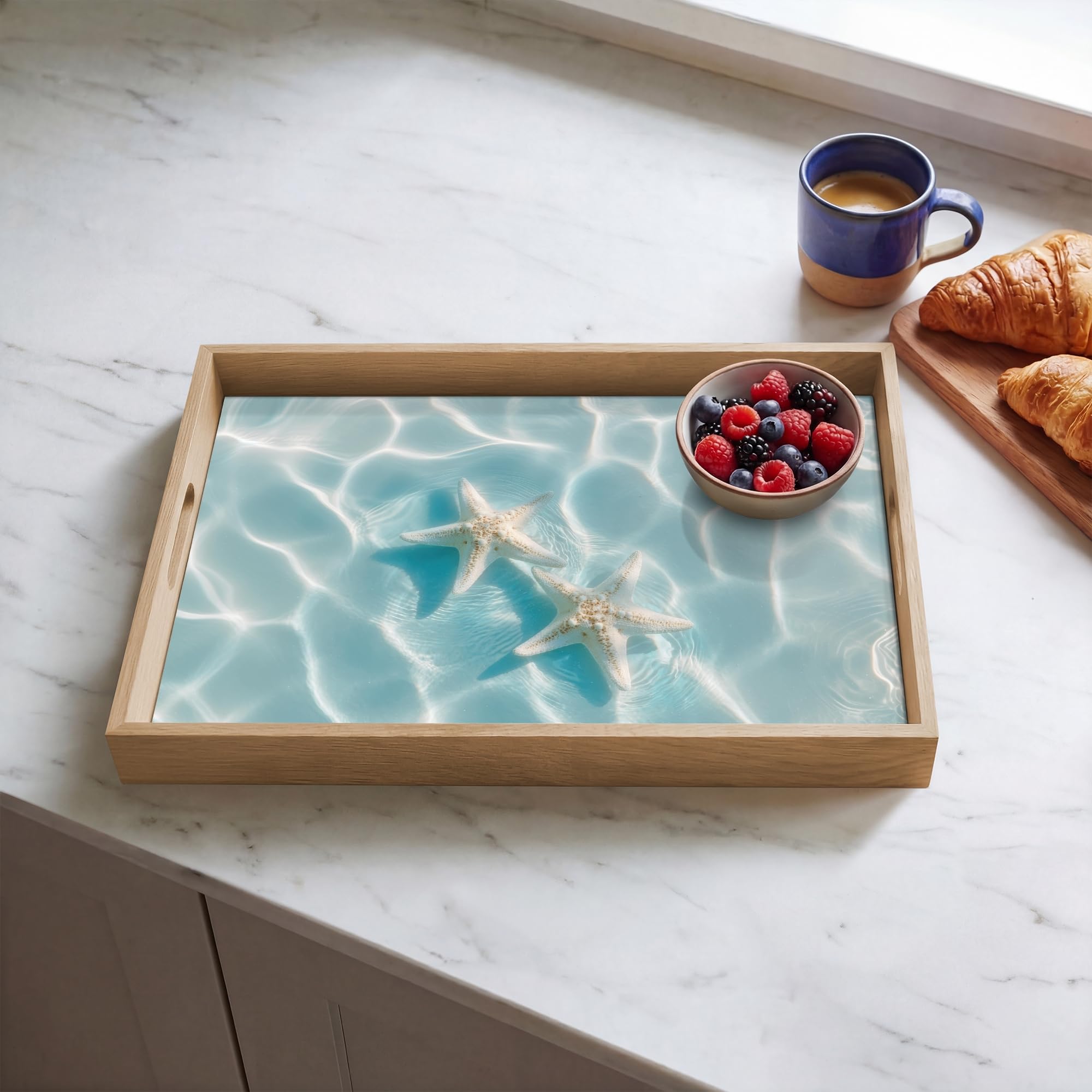 Serviertablett Rechteckig 50x35 cm Servierplatte Eiche Holz Tablett Mit Henkel Tray Kratzfest Kaffeetablett Tabletts Teetablett Seesterne - Gewelltes Wasser - Beruhigend