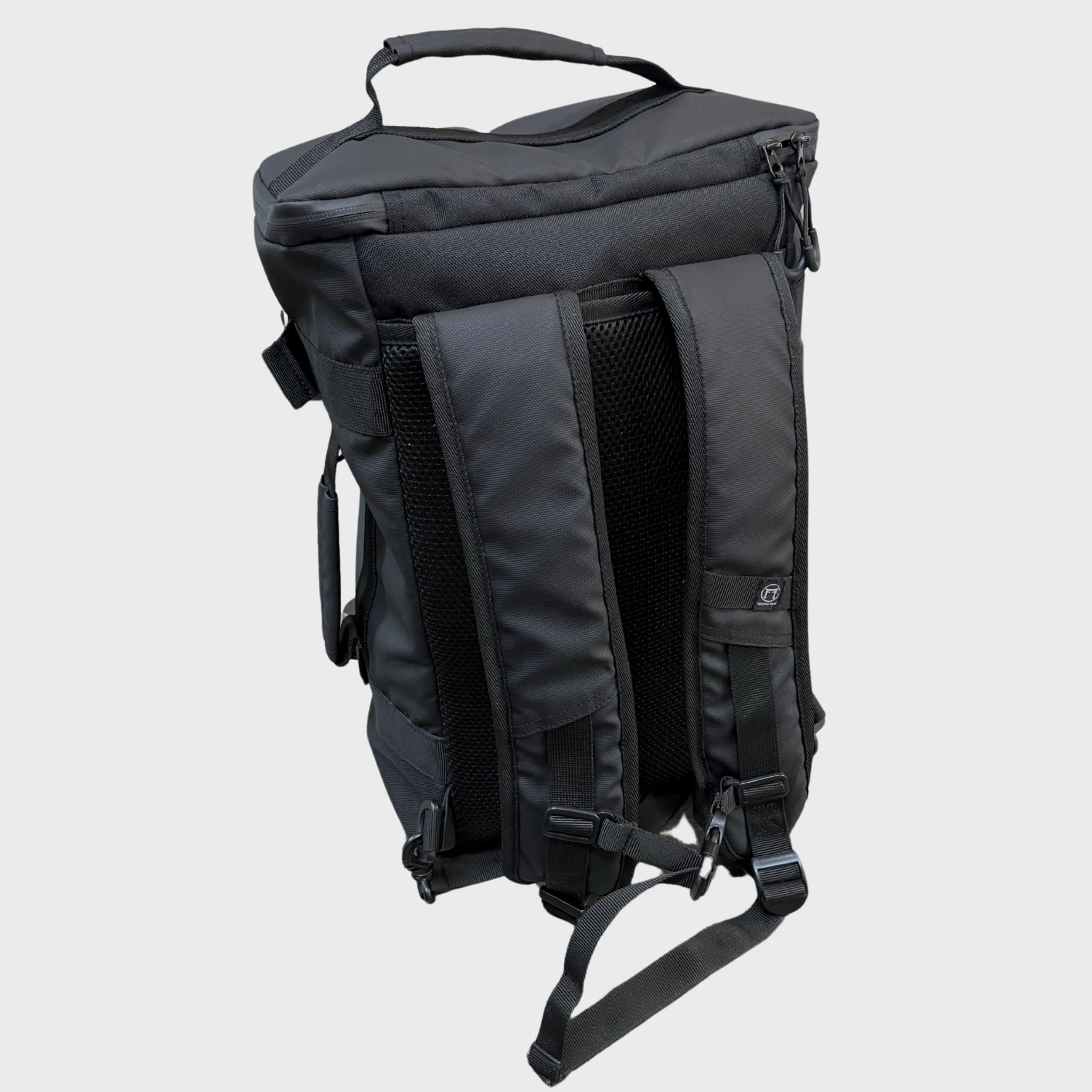 Sac à Dos Judo Yūjin – 45 L | Sac de Sport pour Judogi, Ceinture, Equipement | Dos Rembourré, Compartiments Intérieurs & Poche PC | Taille Bagage Cabine | Résistant à l’Humidité – Fighting Films