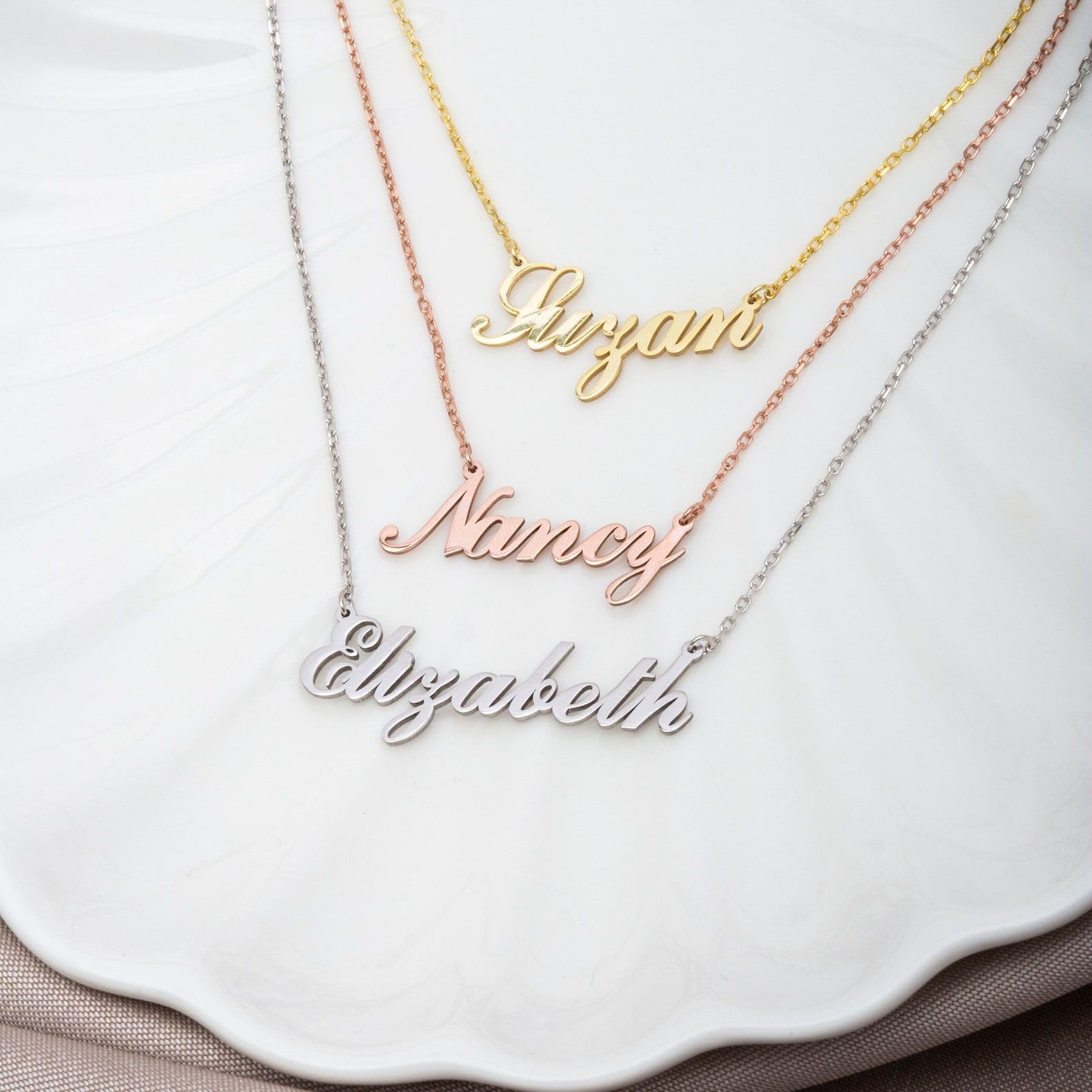Personalizado collar con nombre placa con nombre collar oro para ella Día de la Madre Navidad
