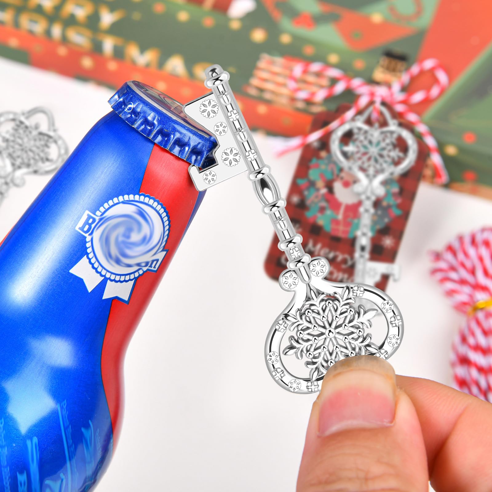 50 apribottiglie a forma di fiocco di neve di Natale, portachiavi argentato con fiocchi di neve e corde, decorazioni per albero di Natale, forniture festive a tema, regalo per colleghi