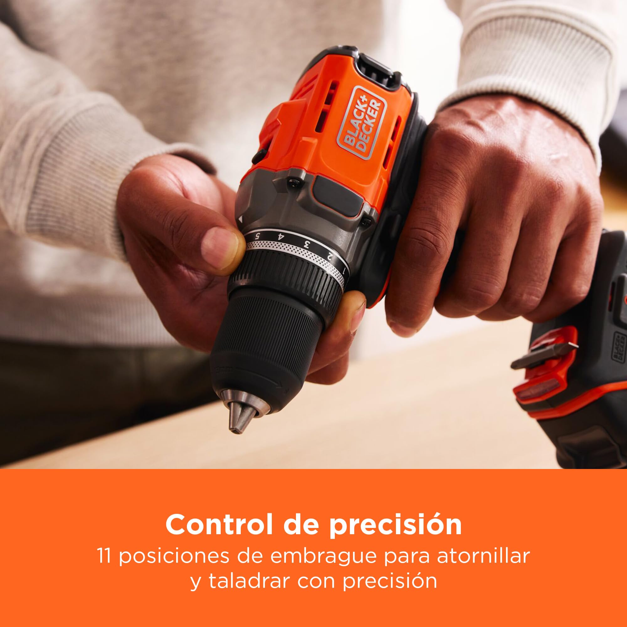 BLACK+DECKER Taladro atornillador de 18 V INALÁMBRICA, con 2 baterías de 2.0 Ah, BCD382D2XK-QW
