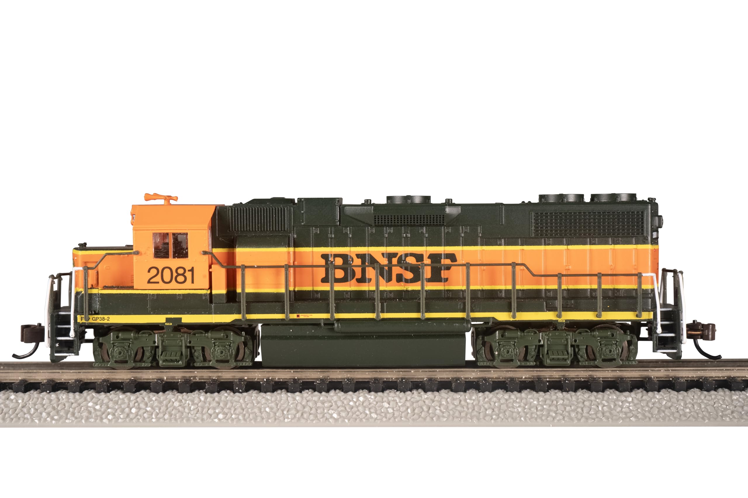Amazon.co.jp: Bachmann Trains GP38-2 DCC ECONAMI™ Locomotive with
