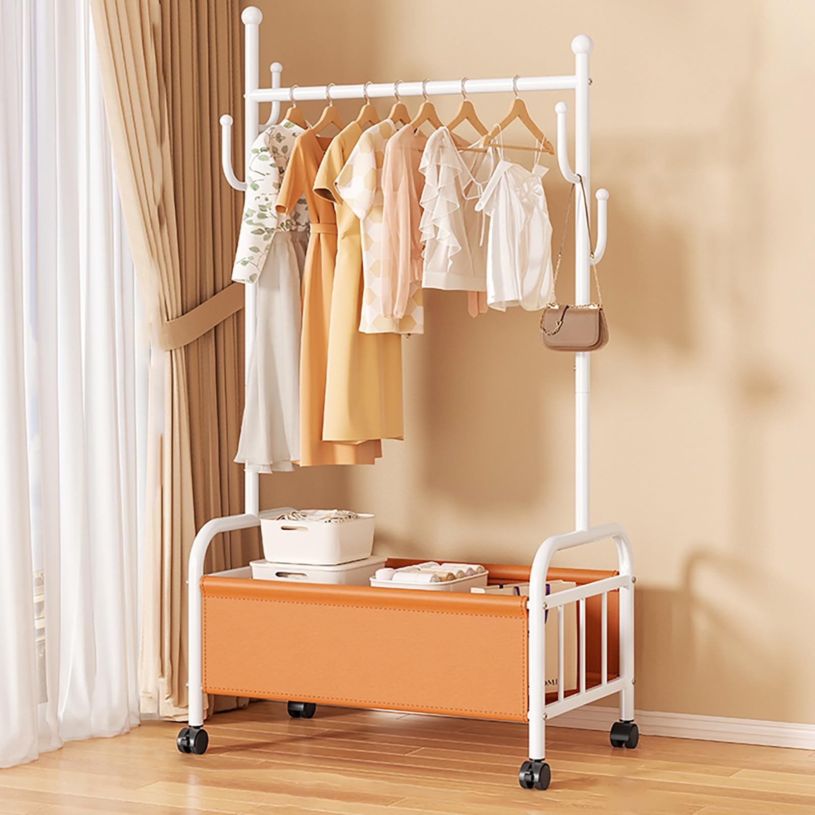 Portant à vêtements en métal pour suspendre les habits sans encombrer la chambre