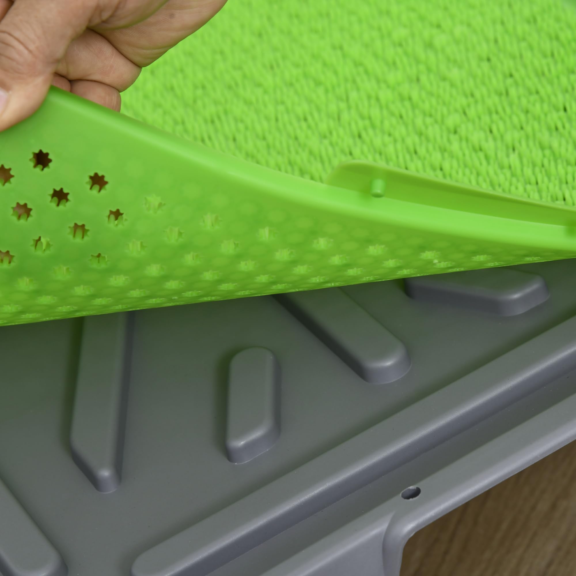 PawHut Toilette pour Chien litière avec 2 Tapis en Gazon Artificiel avec bac pour l'apprentissage de la propreté à l'intérieur et à l'extérieur, Tapis d'entraînement pour Animaux, 67 x 41 cm