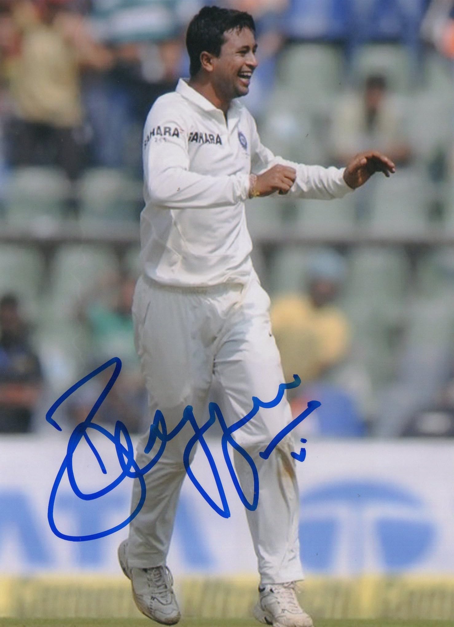 5x7 Inches Original Autographed Photo of Indian Cricketer Pragyan Ojha-image-3