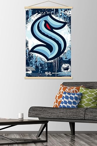 Miniatura 2 de Trends International NHL Seattle Kraken - Póster de pared con logotipo Maximalist 23, 22.37 x 34.00 pulgadas, paquete de impresión premium y