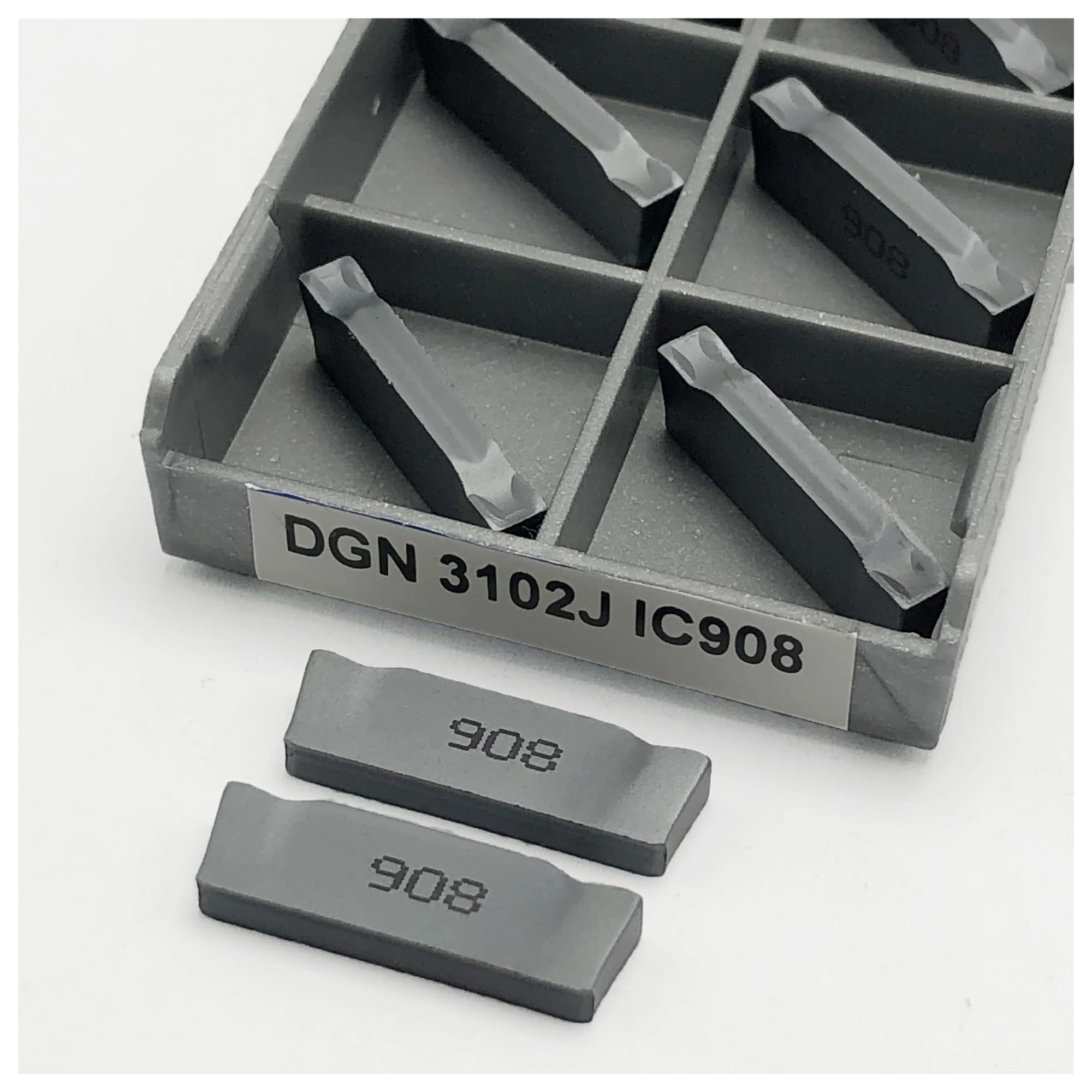 DGN 3102J IC908 résout les vibrations lors du tronçonnage sur tour mécanique